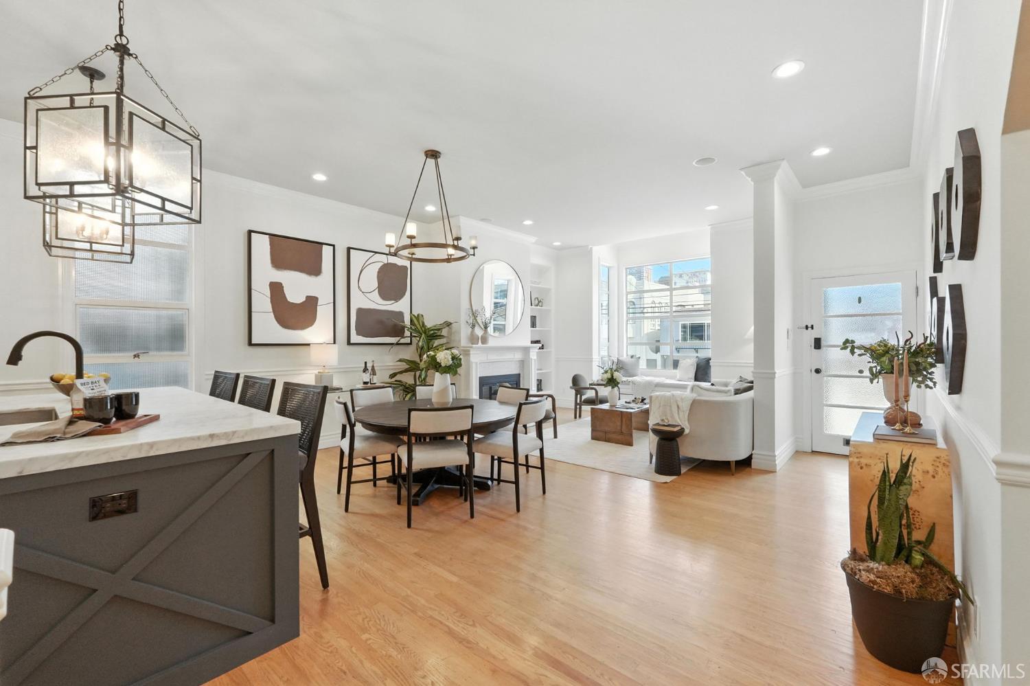 Photo #2: 425063247 Listing 
