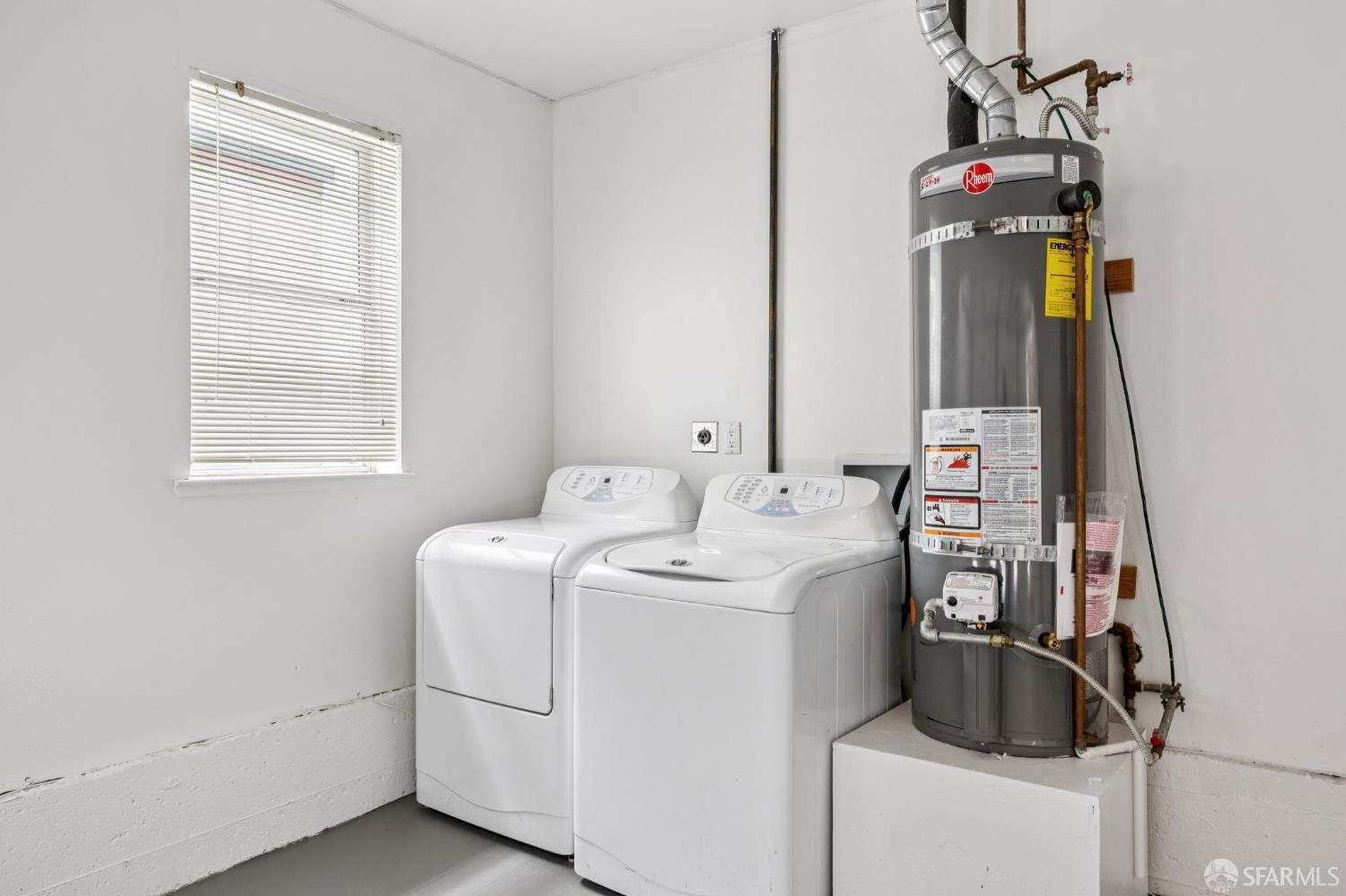 Detail Gallery Image 32 of 33 For 370 Waller St #3,  San Francisco,  CA 94117 - 2 Beds | 2/1 Baths