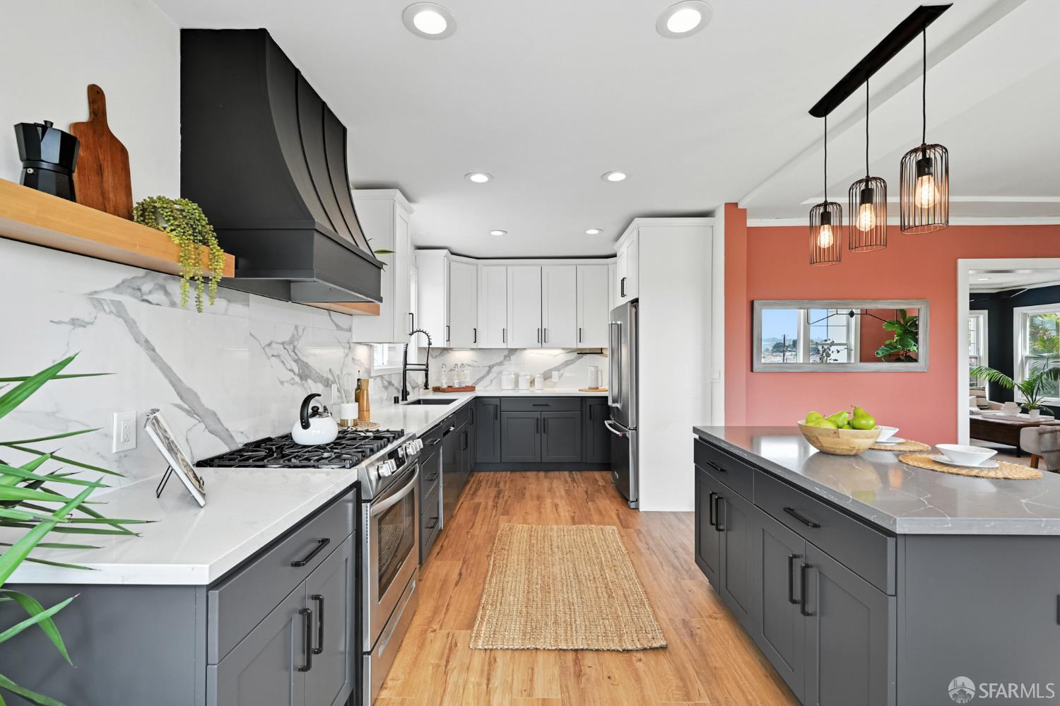 Detail Gallery Image 15 of 42 For 5065 Fairfax Ave, Oakland,  CA 94601 - 3 Beds | 2 Baths
