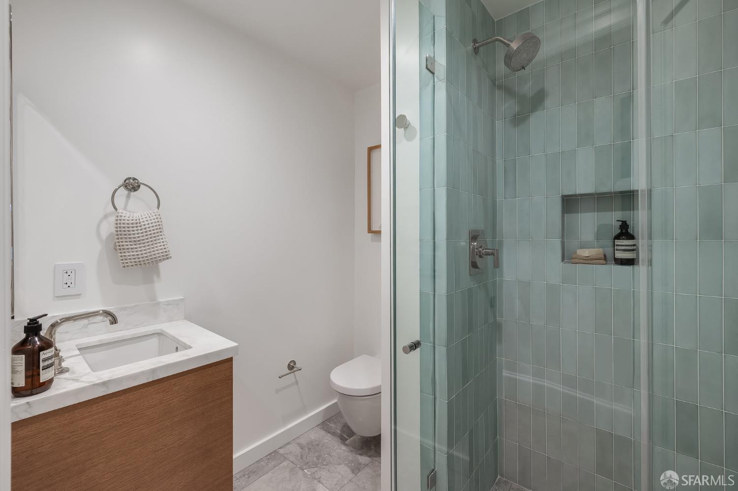 Detail Gallery Image 31 of 55 For 3325 Pierce St, San Francisco,  CA 94123 - 3 Beds | 3 Baths