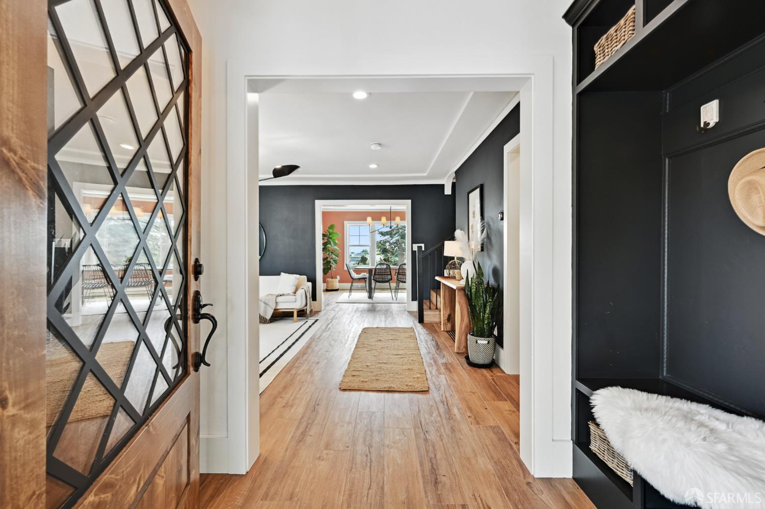 Detail Gallery Image 4 of 42 For 5065 Fairfax Ave, Oakland,  CA 94601 - 3 Beds | 2 Baths