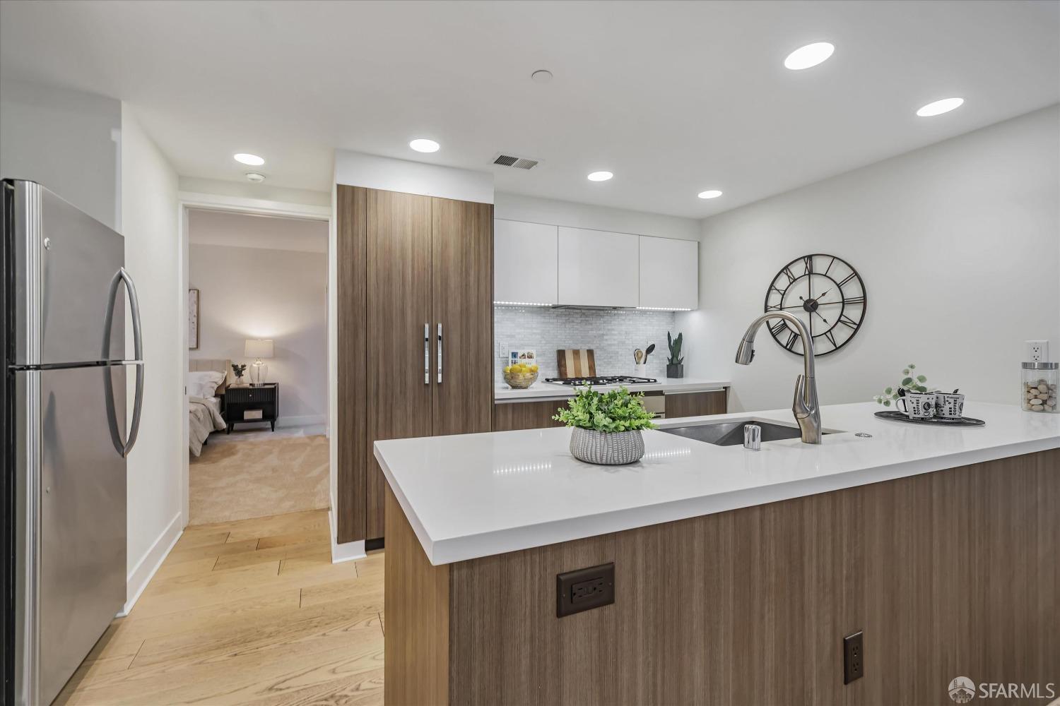Detail Gallery Image 6 of 46 For 1080 Sutter St #202,  San Francisco,  CA 94109 - 2 Beds | 2 Baths