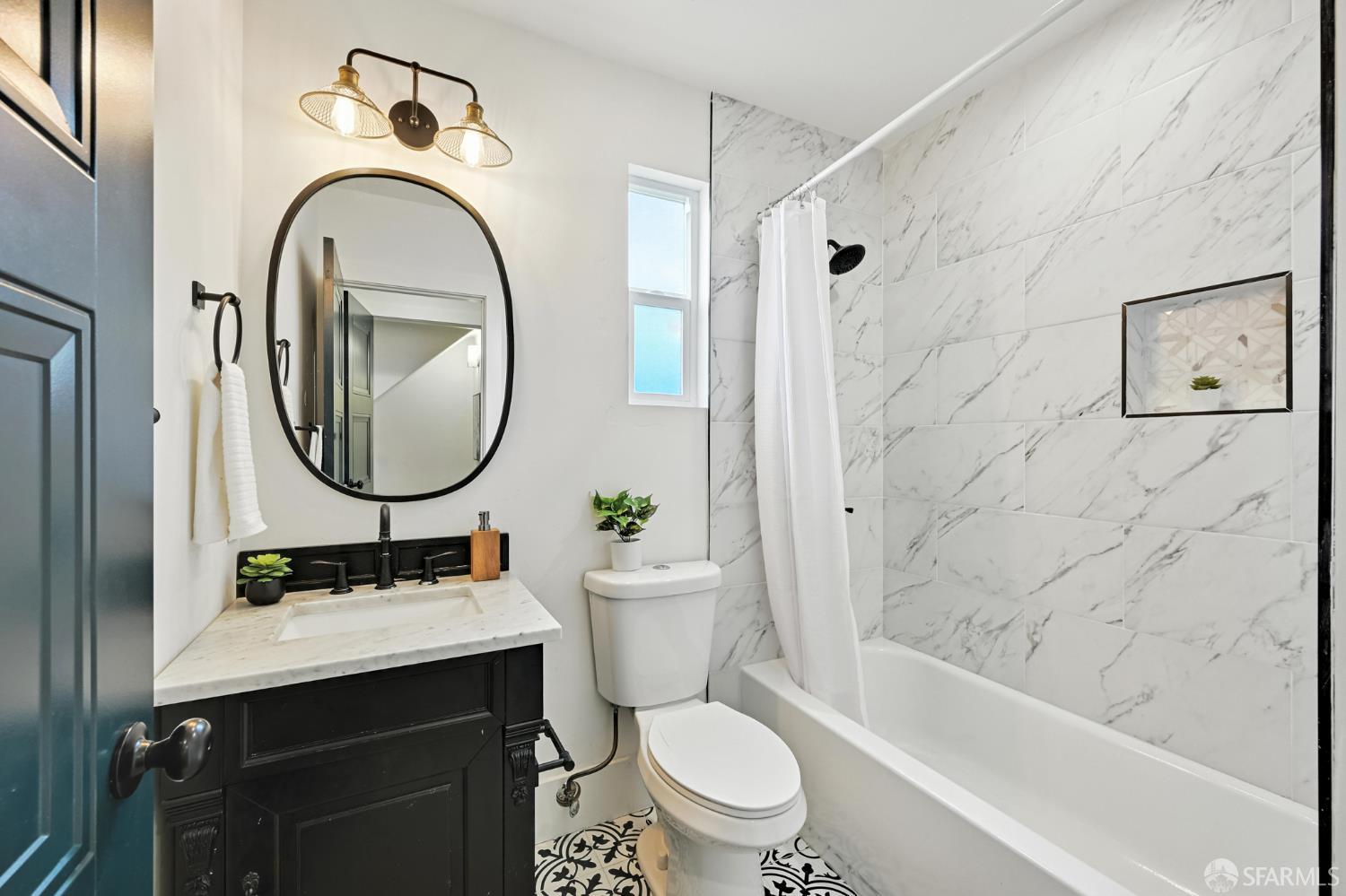 Detail Gallery Image 33 of 42 For 5065 Fairfax Ave, Oakland,  CA 94601 - 3 Beds | 2 Baths