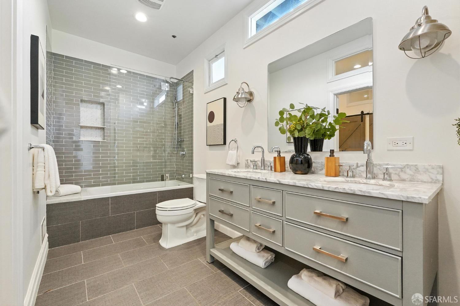 Photo #18: 425063247 Listing: Photo #18