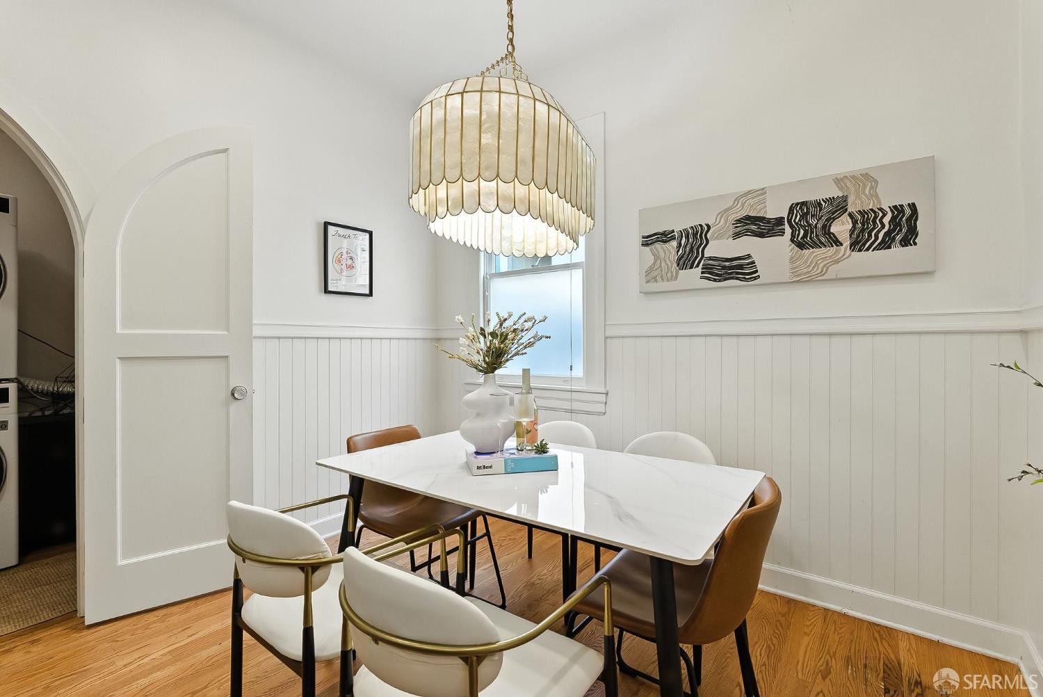 Detail Gallery Image 4 of 33 For 66 Pleasant St, San Francisco,  CA 94108 - 2 Beds | 2 Baths