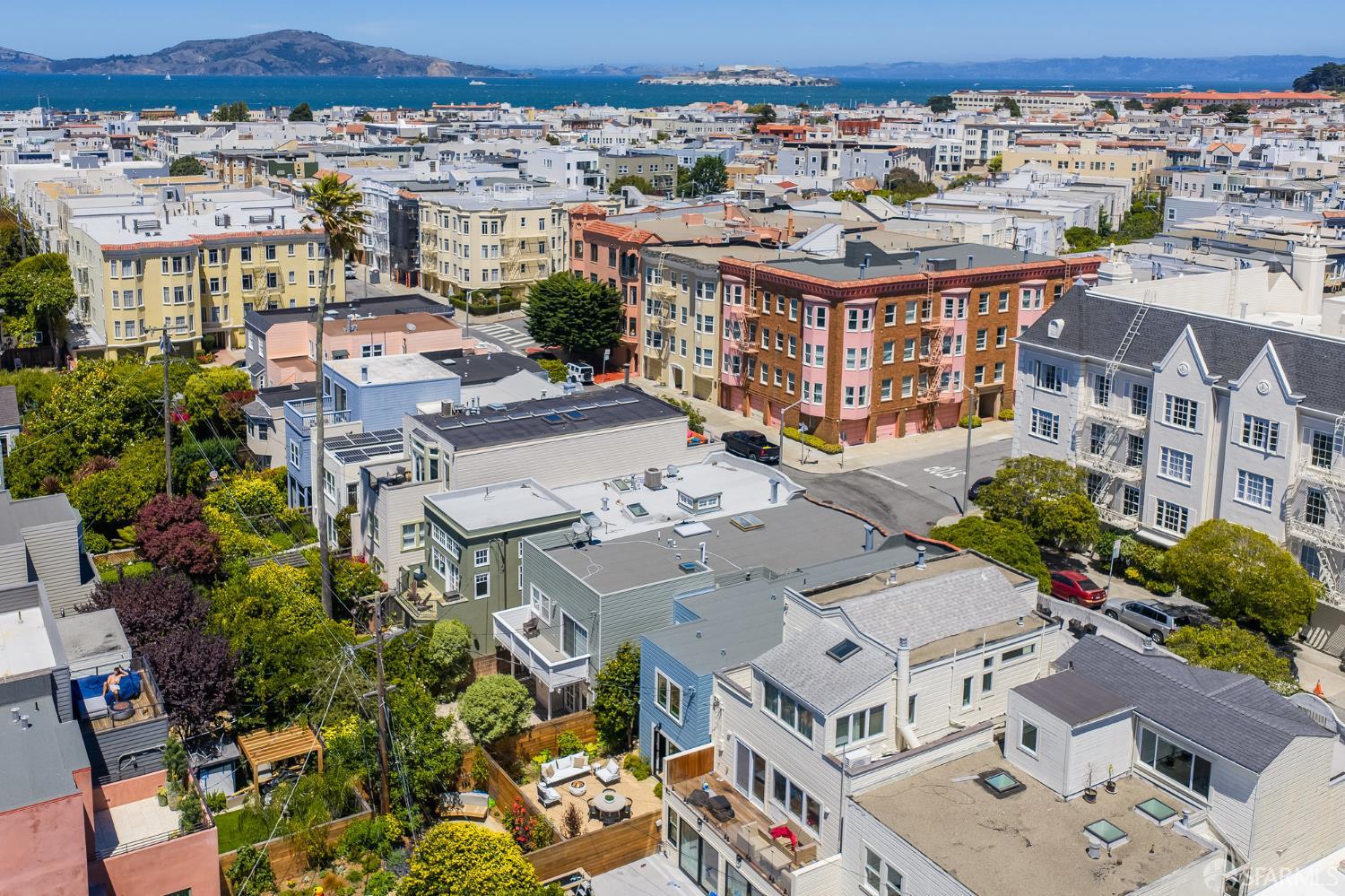 Detail Gallery Image 52 of 55 For 3325 Pierce St, San Francisco,  CA 94123 - 3 Beds | 3 Baths