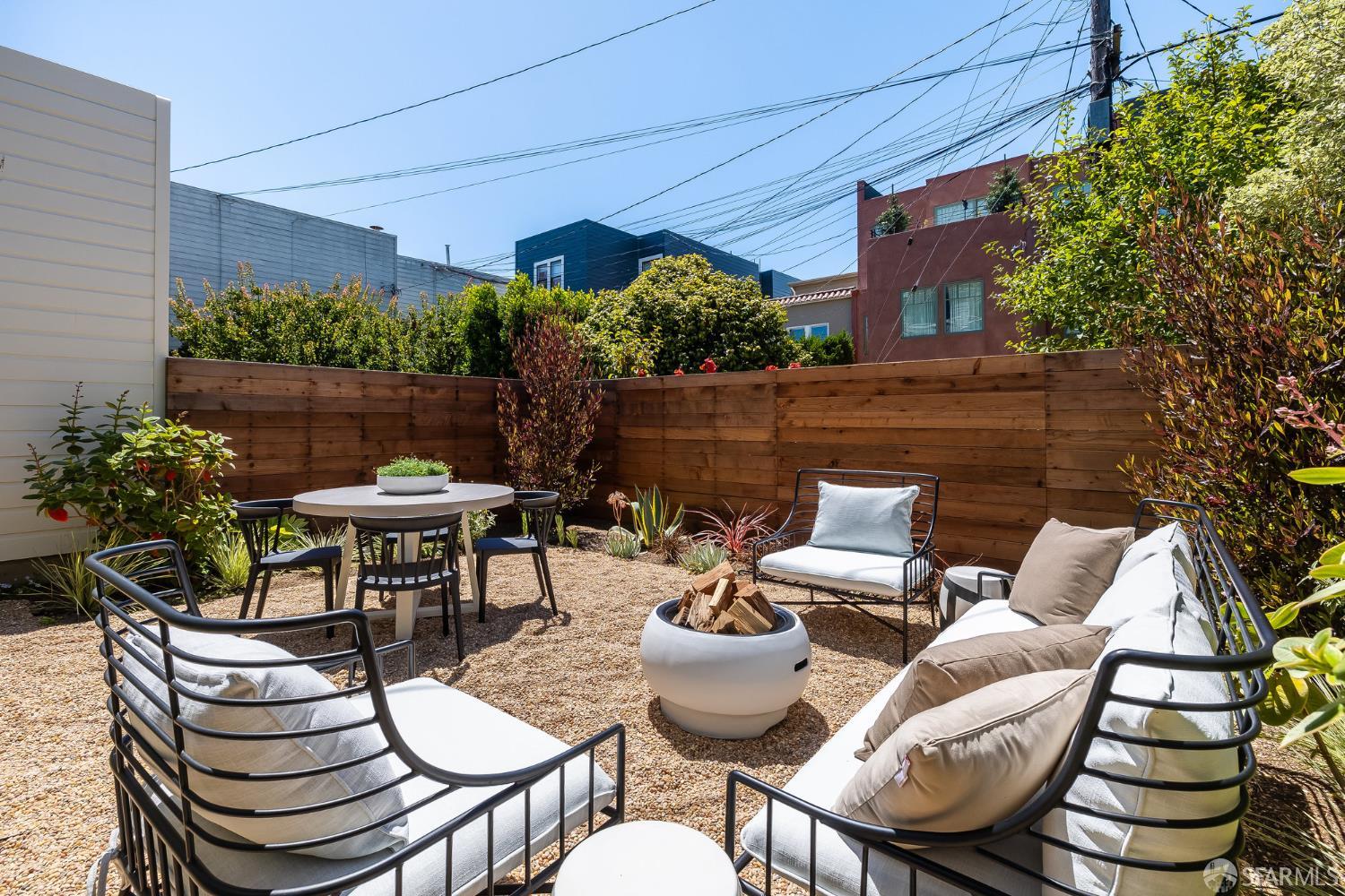 Detail Gallery Image 41 of 55 For 3325 Pierce St, San Francisco,  CA 94123 - 3 Beds | 3 Baths
