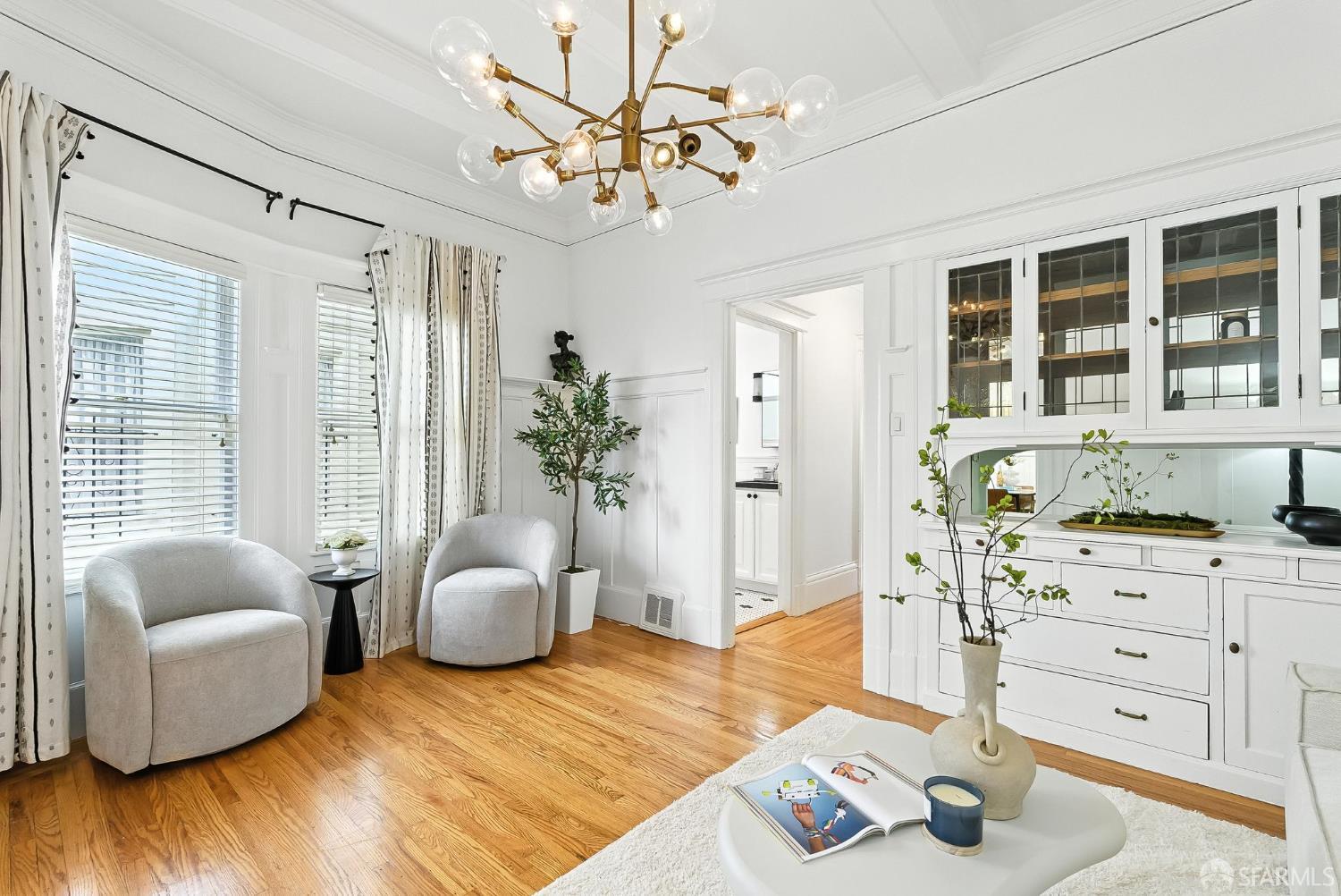 Detail Gallery Image 12 of 33 For 66 Pleasant St, San Francisco,  CA 94108 - 2 Beds | 2 Baths