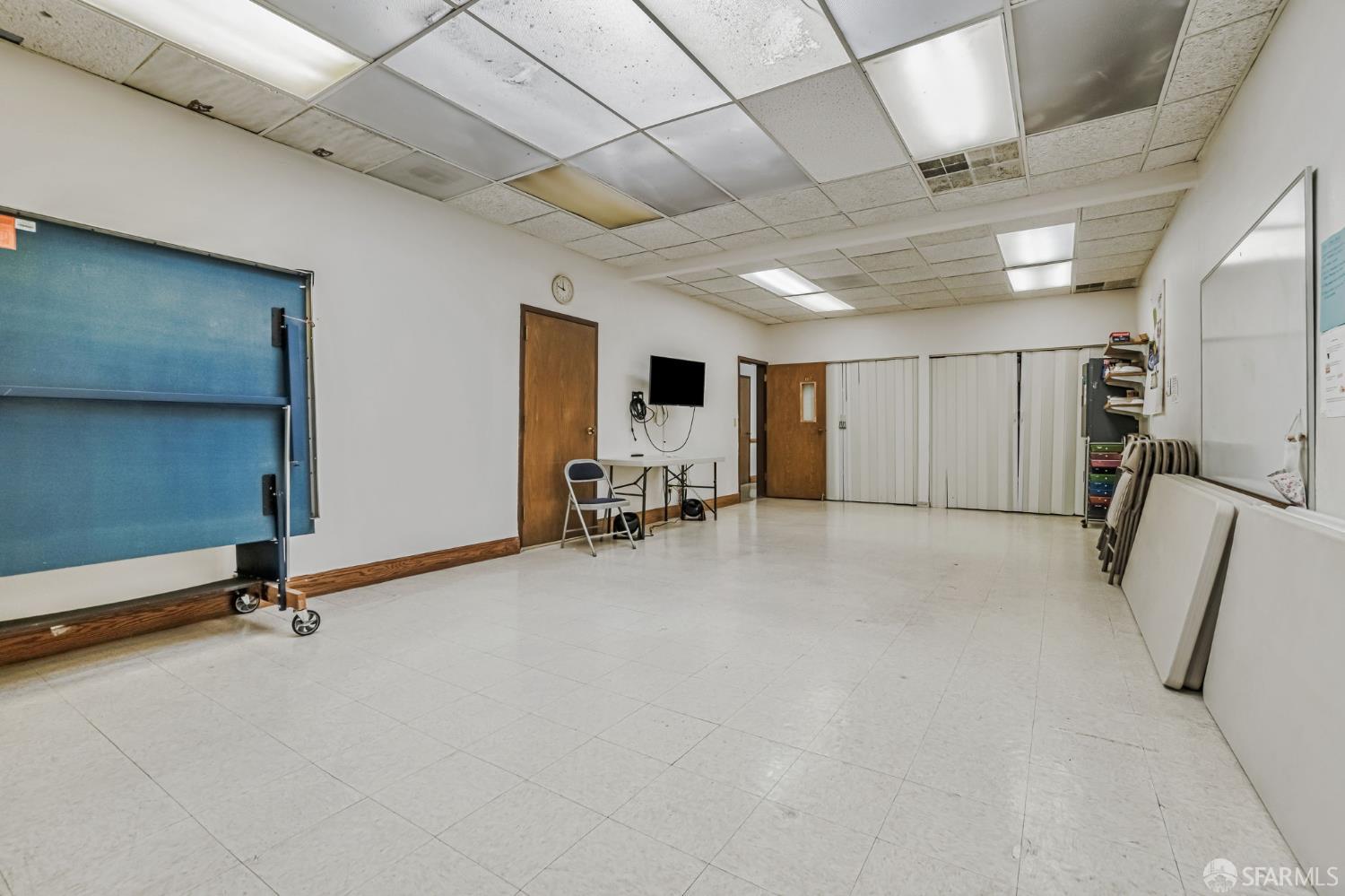 Detail Gallery Image 9 of 29 For 4110 Judah St, San Francisco,  CA 94122 - – Beds | – Baths