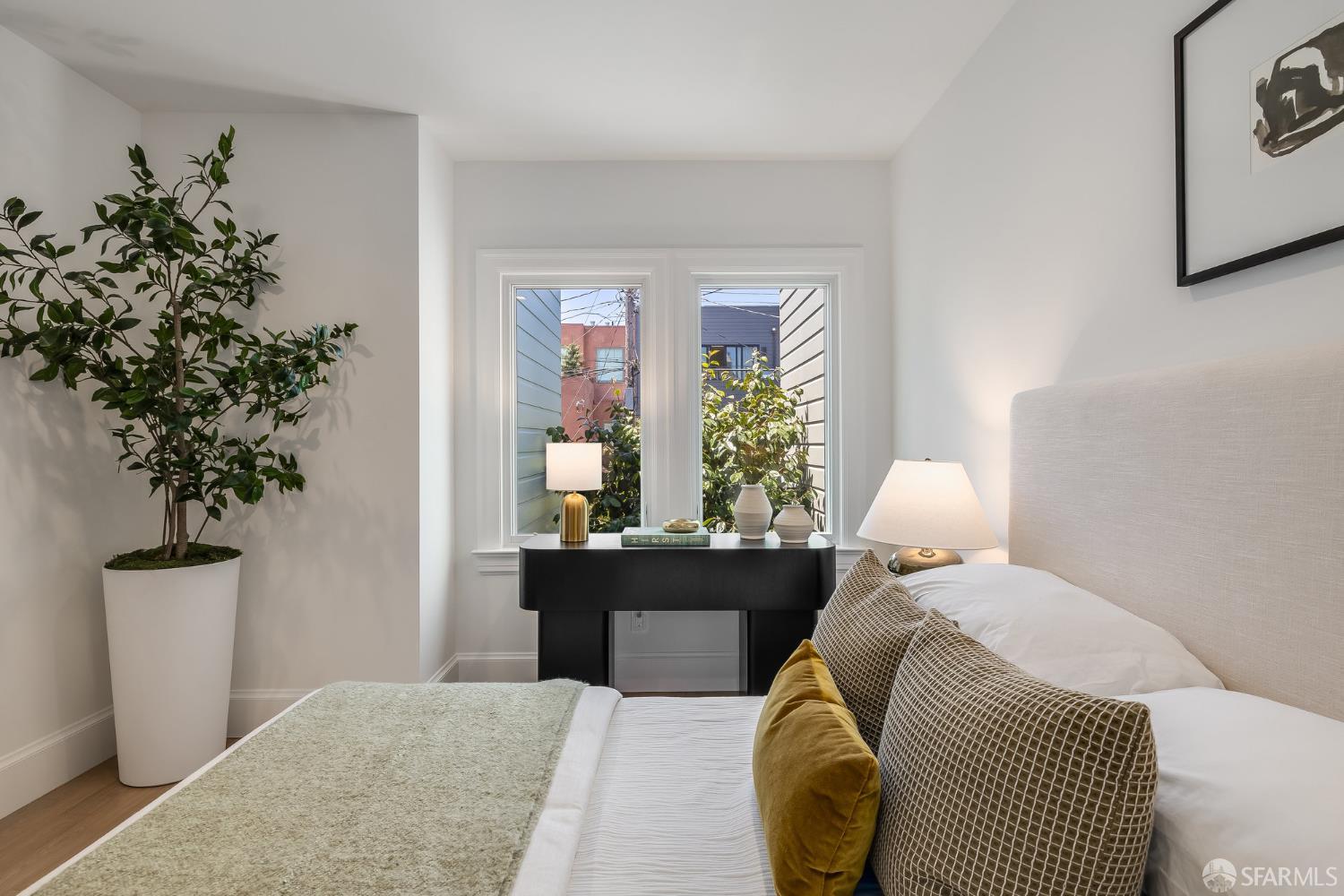 Detail Gallery Image 20 of 55 For 3325 Pierce St, San Francisco,  CA 94123 - 3 Beds | 3 Baths