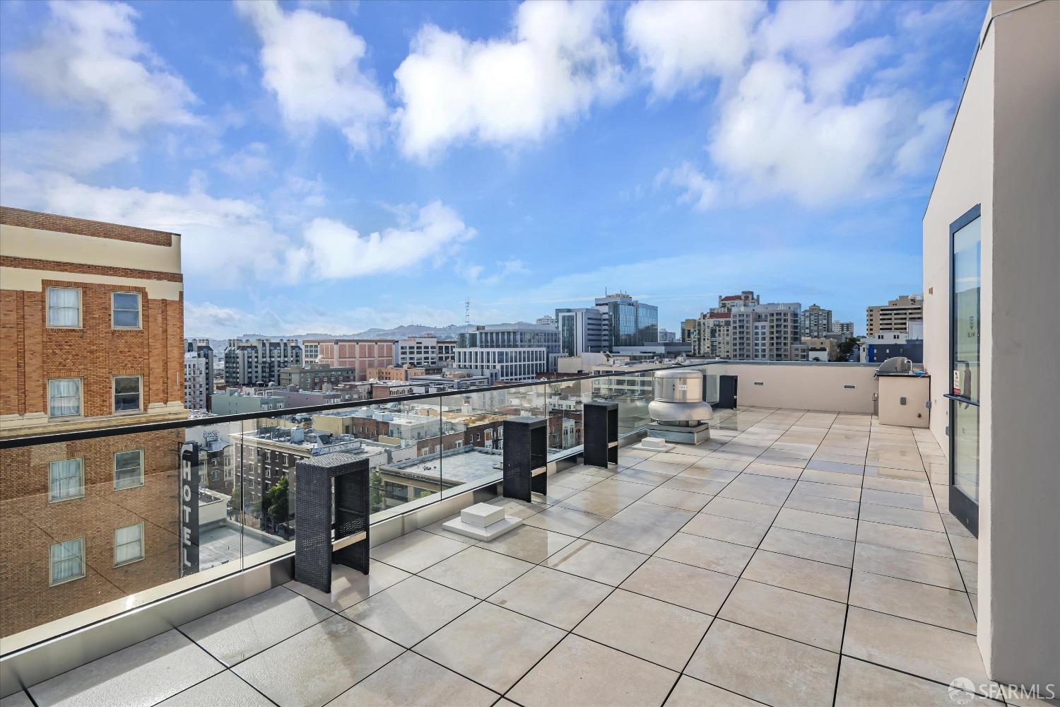 Detail Gallery Image 39 of 46 For 1080 Sutter St #202,  San Francisco,  CA 94109 - 2 Beds | 2 Baths
