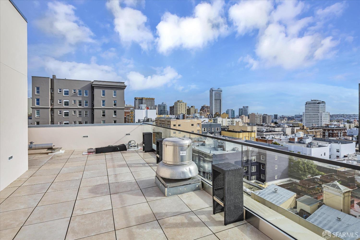 Detail Gallery Image 41 of 46 For 1080 Sutter St #202,  San Francisco,  CA 94109 - 2 Beds | 2 Baths