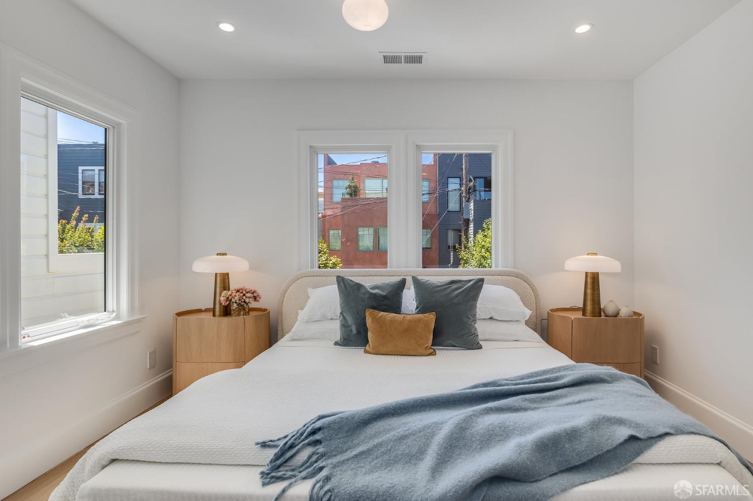 Detail Gallery Image 24 of 55 For 3325 Pierce St, San Francisco,  CA 94123 - 3 Beds | 3 Baths