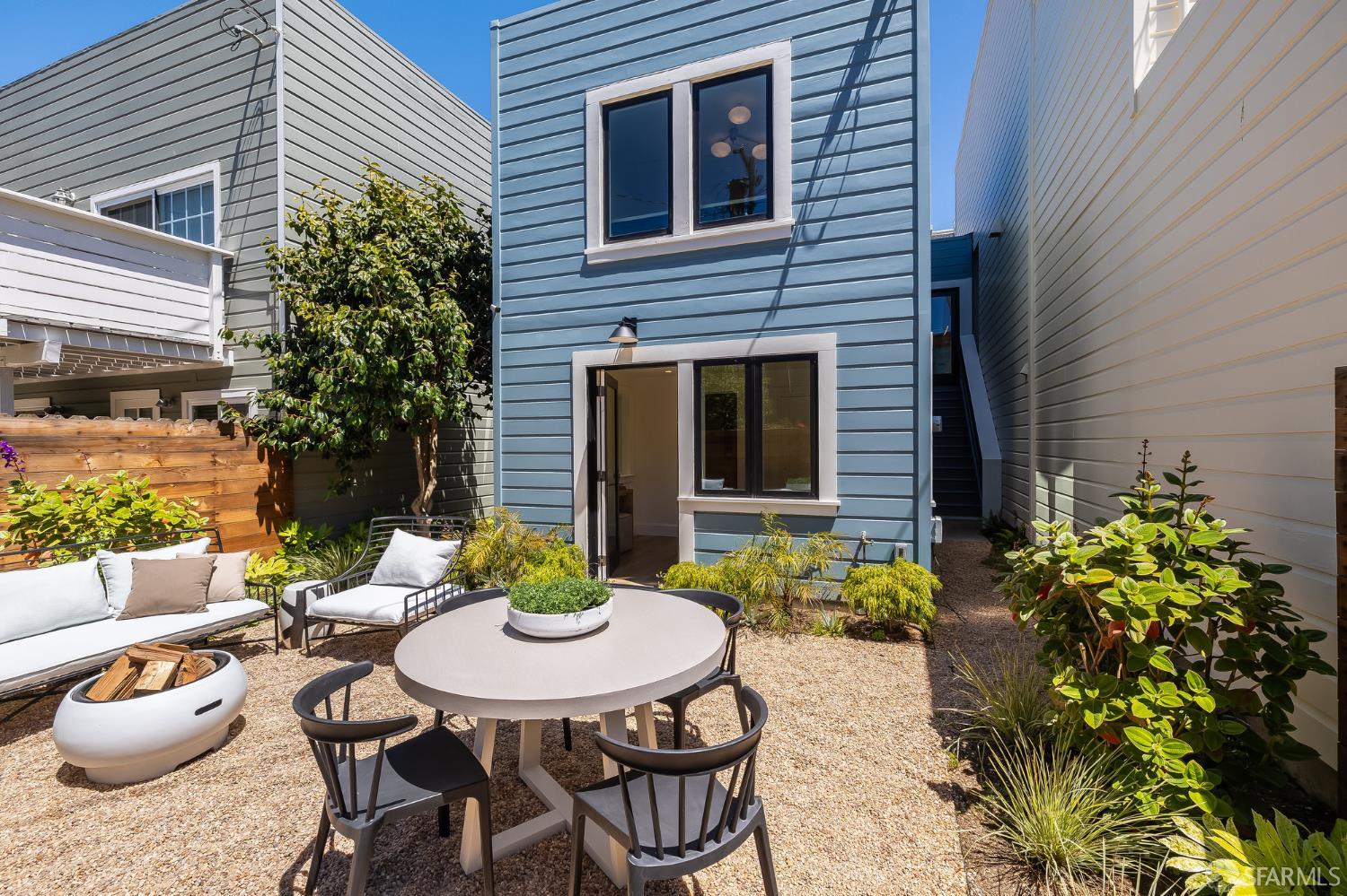 Detail Gallery Image 39 of 55 For 3325 Pierce St, San Francisco,  CA 94123 - 3 Beds | 3 Baths