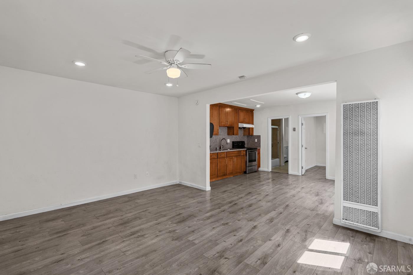 Detail Gallery Image 6 of 36 For 784 S 11th St, San Jose,  CA 95112 - – Beds | – Baths