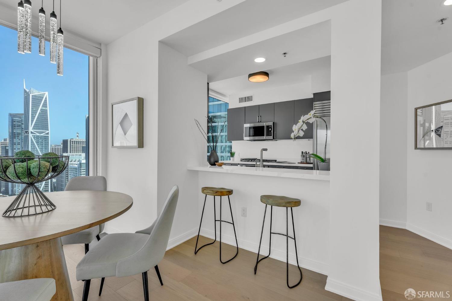 Photo #4: 425063300 Listing 