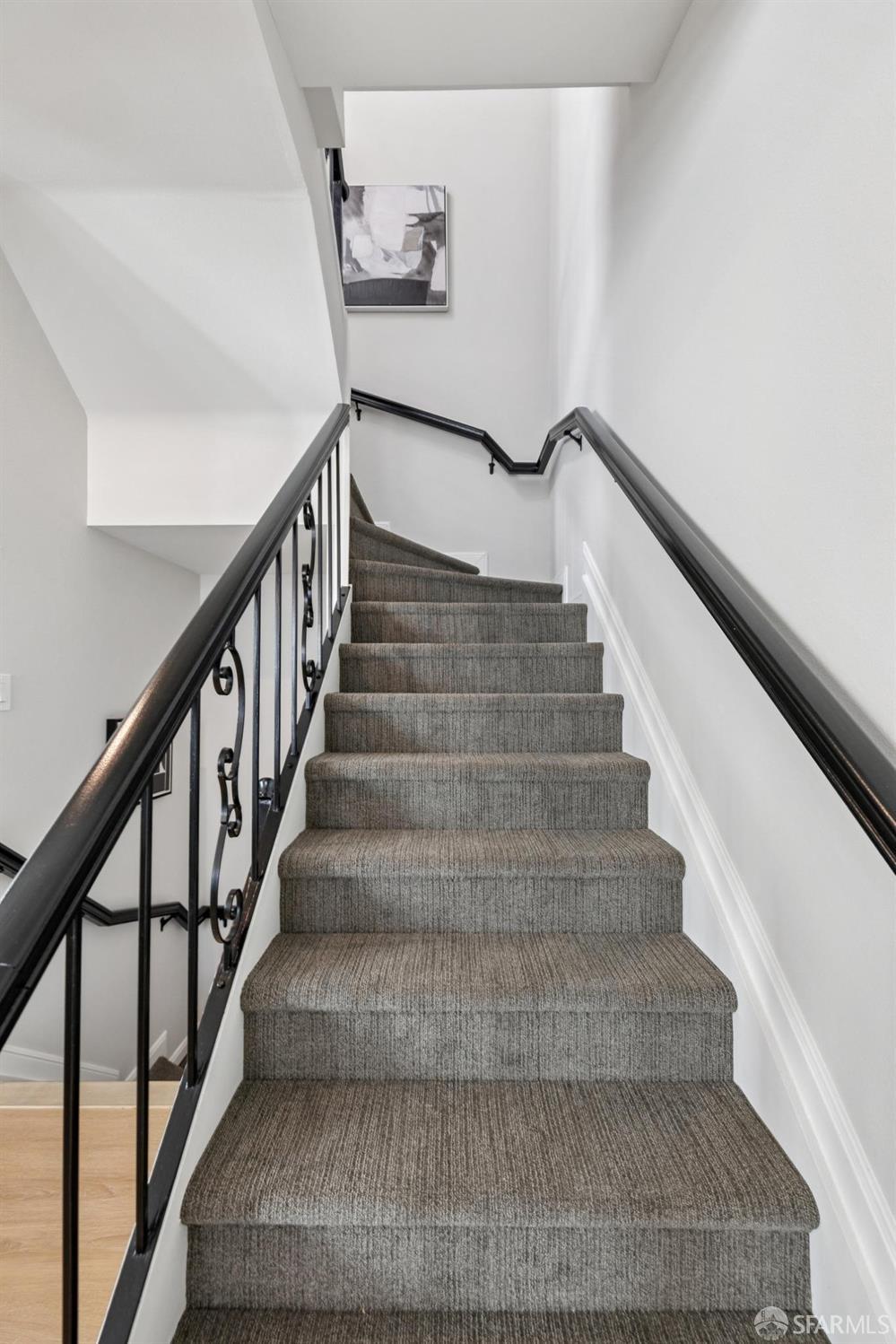 Detail Gallery Image 6 of 33 For 370 Waller St #3,  San Francisco,  CA 94117 - 2 Beds | 2/1 Baths