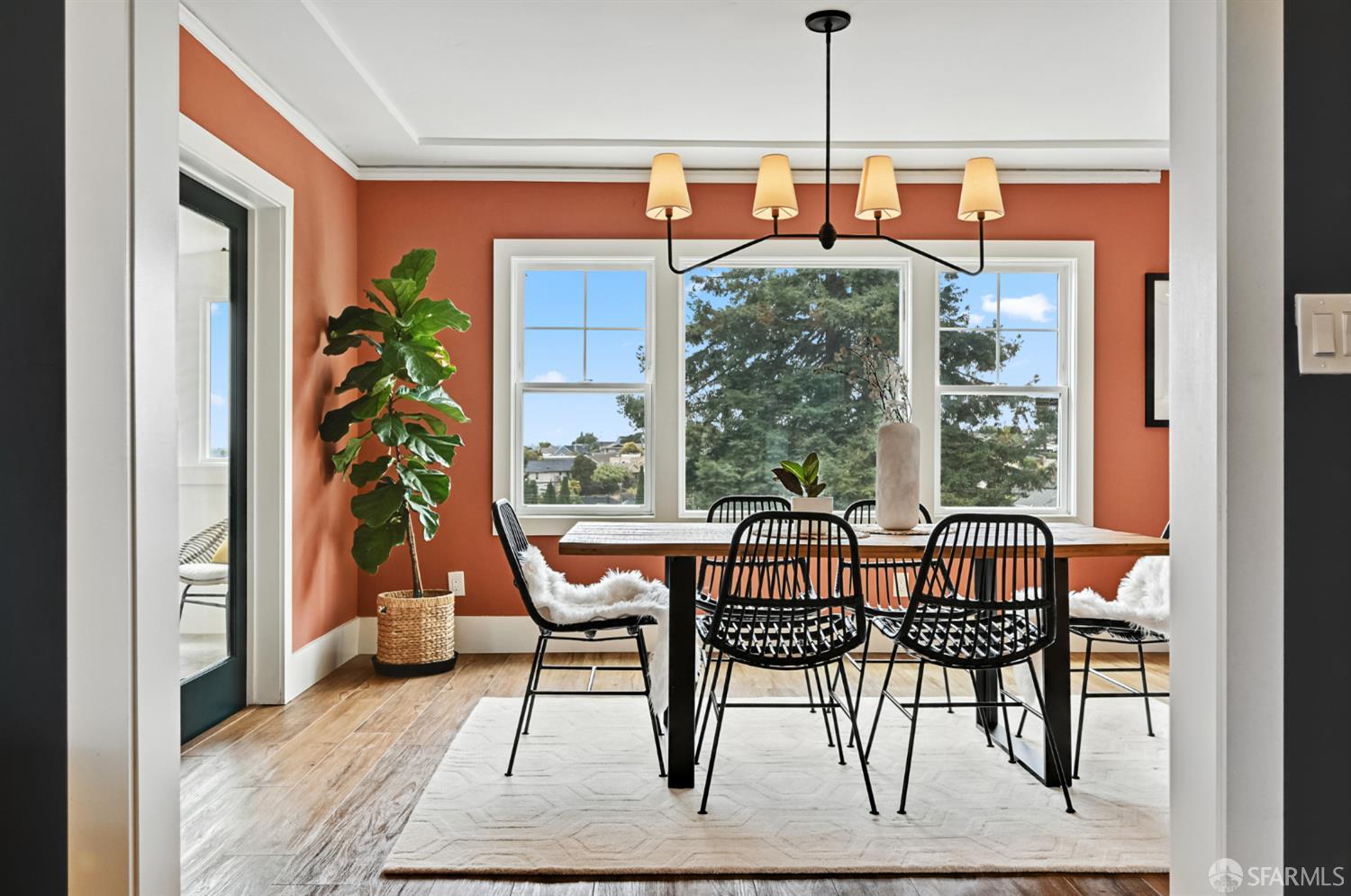 Detail Gallery Image 11 of 42 For 5065 Fairfax Ave, Oakland,  CA 94601 - 3 Beds | 2 Baths