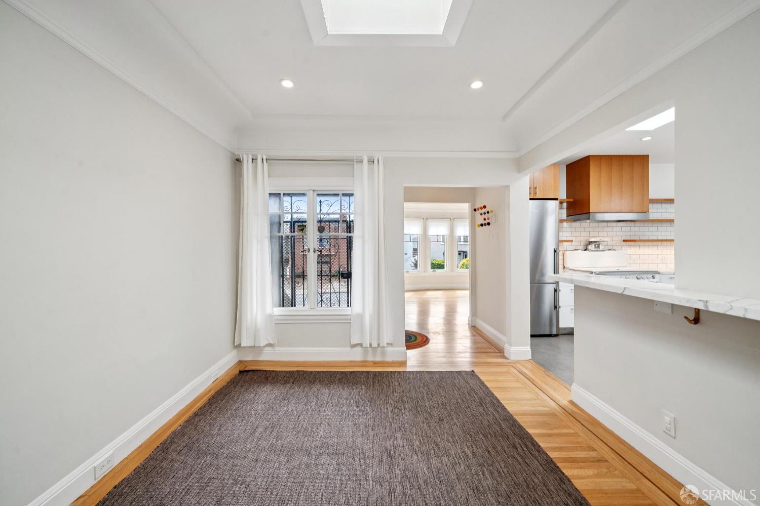 Detail Gallery Image 5 of 22 For 363 Monticello St, San Francisco,  CA 94132 - 2 Beds | 1 Baths