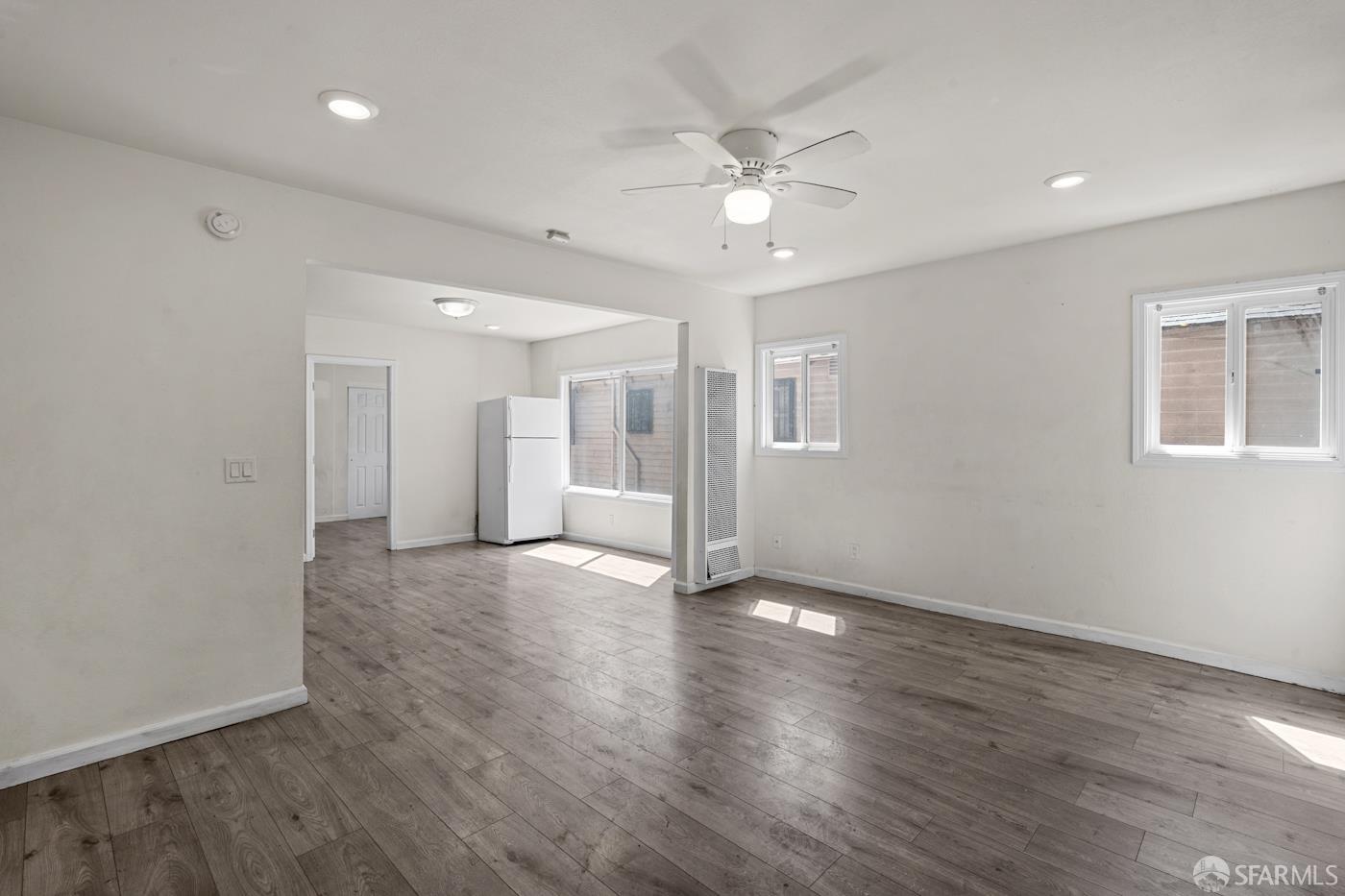 Detail Gallery Image 4 of 36 For 784 S 11th St, San Jose,  CA 95112 - – Beds | – Baths