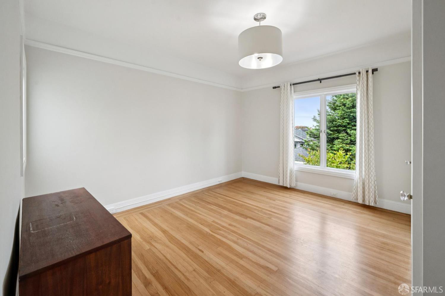 Detail Gallery Image 12 of 22 For 363 Monticello St, San Francisco,  CA 94132 - 2 Beds | 1 Baths