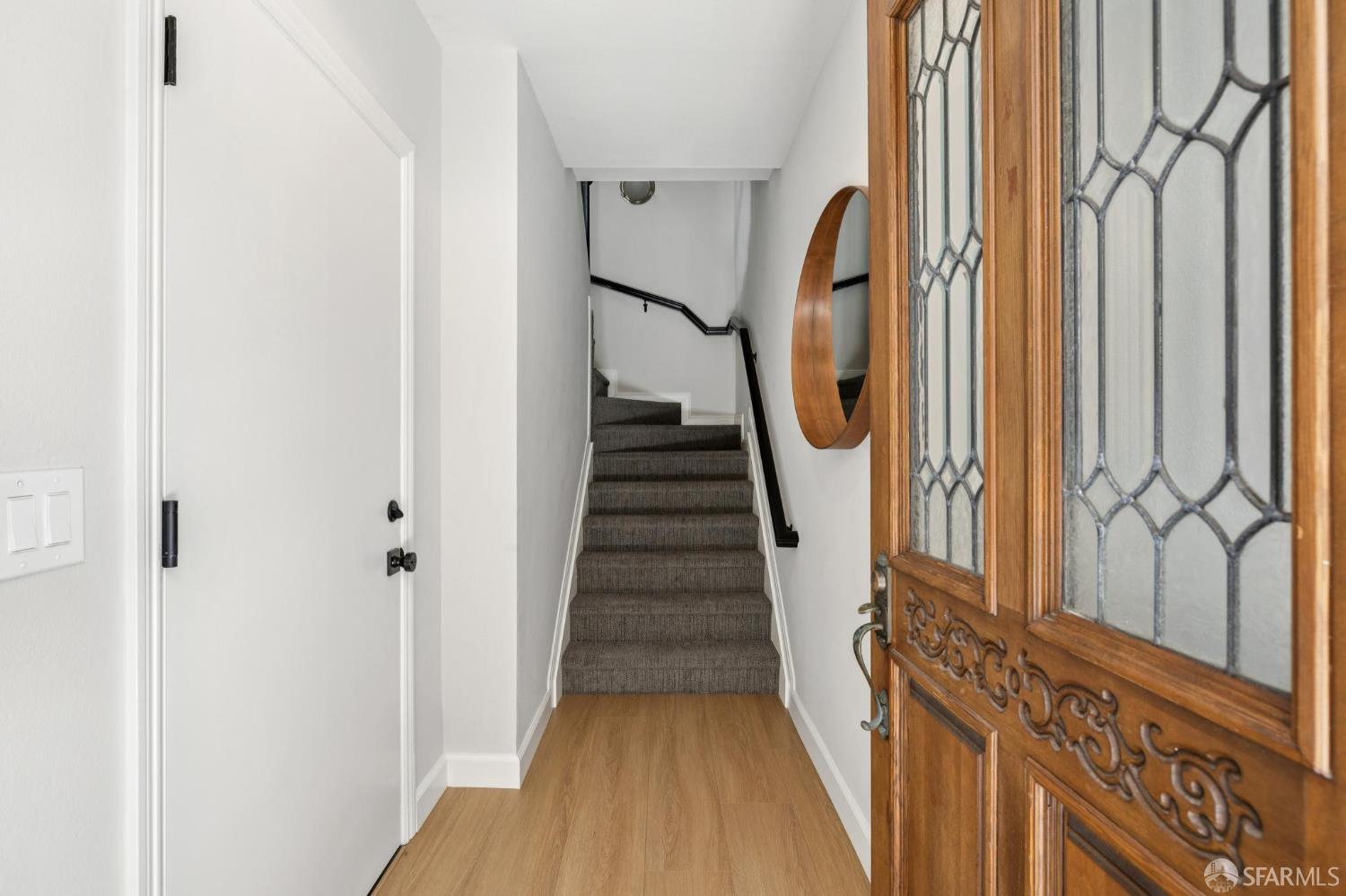 Detail Gallery Image 5 of 33 For 370 Waller St #3,  San Francisco,  CA 94117 - 2 Beds | 2/1 Baths