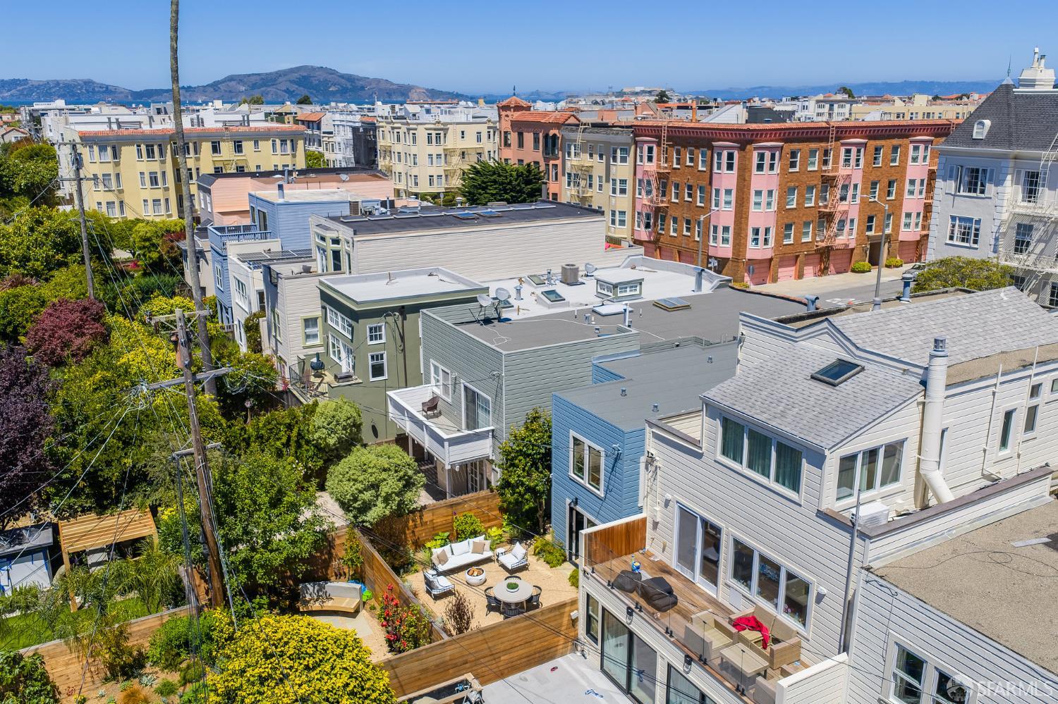 Detail Gallery Image 49 of 55 For 3325 Pierce St, San Francisco,  CA 94123 - 3 Beds | 3 Baths
