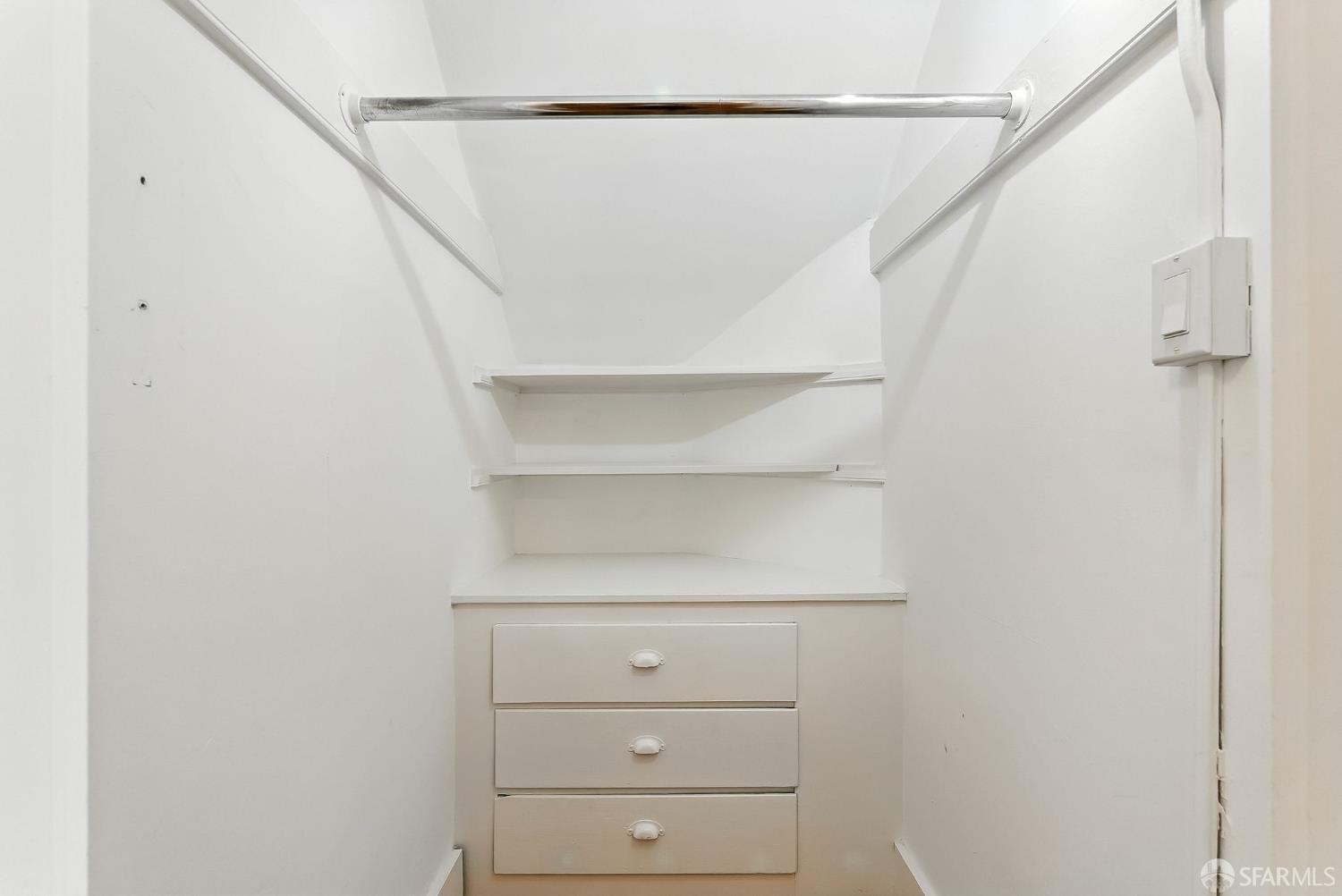 Detail Gallery Image 27 of 33 For 66 Pleasant St, San Francisco,  CA 94108 - 2 Beds | 2 Baths