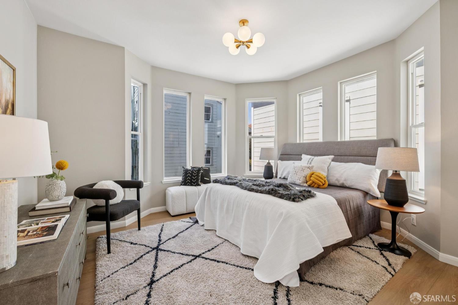 Detail Gallery Image 21 of 33 For 370 Waller St #3,  San Francisco,  CA 94117 - 2 Beds | 2/1 Baths