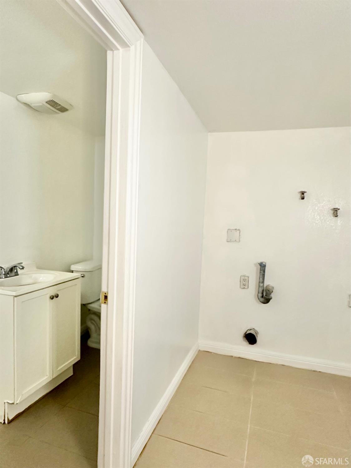 Detail Gallery Image 71 of 80 For 2227 25th Ave, Oakland,  CA 94601 - 2 Beds | 3 Baths