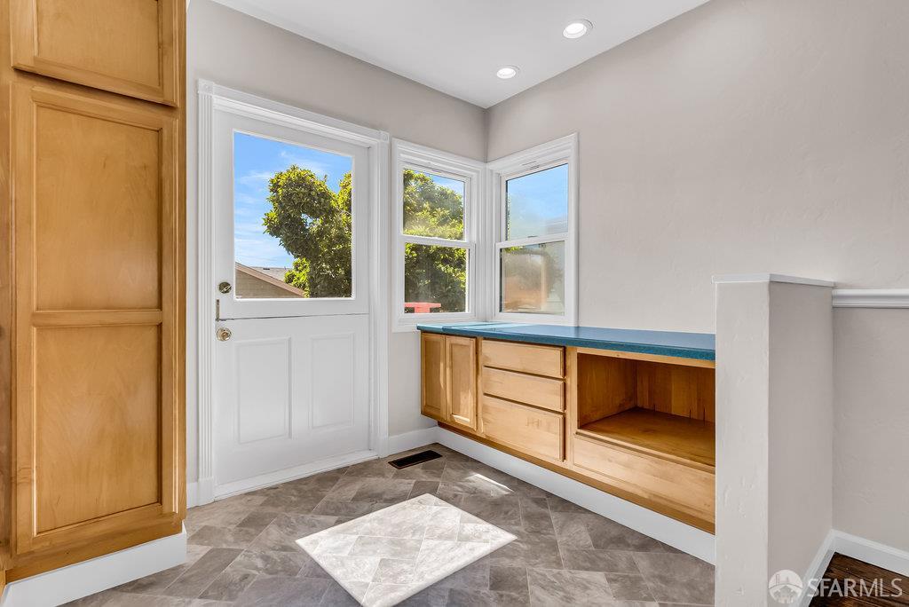 Detail Gallery Image 22 of 61 For 541 Everett St, El Cerrito,  CA 94530 - 3 Beds | 1 Baths