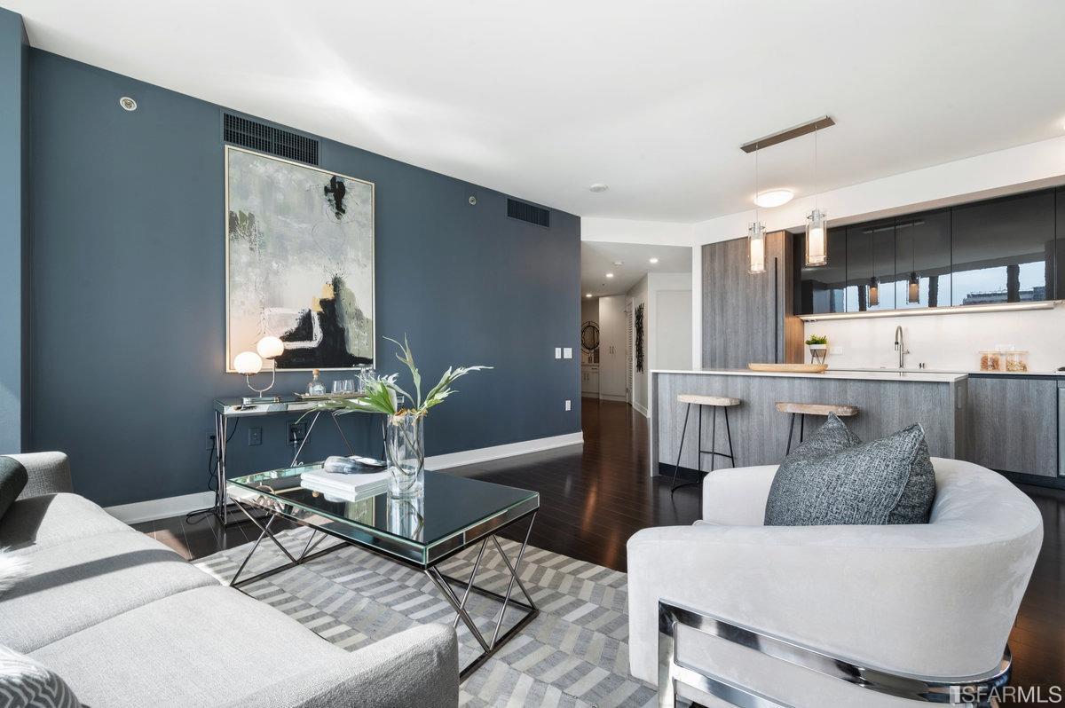 Detail Gallery Image 3 of 42 For 201 Folsom St 12e,  San Francisco,  CA 94105 - 2 Beds | 2 Baths