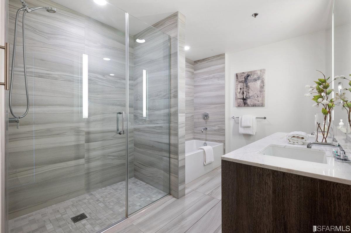 Detail Gallery Image 18 of 42 For 201 Folsom St 12e,  San Francisco,  CA 94105 - 2 Beds | 2 Baths