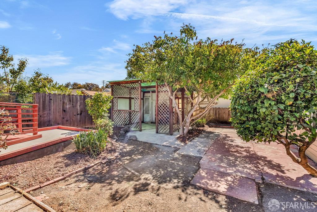 Detail Gallery Image 53 of 61 For 541 Everett St, El Cerrito,  CA 94530 - 3 Beds | 1 Baths