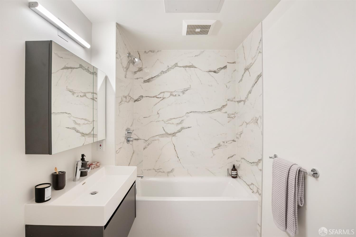 Detail Gallery Image 7 of 16 For 915 North Point St #C3,  San Francisco,  CA 94109 - 0 Beds | 1 Baths