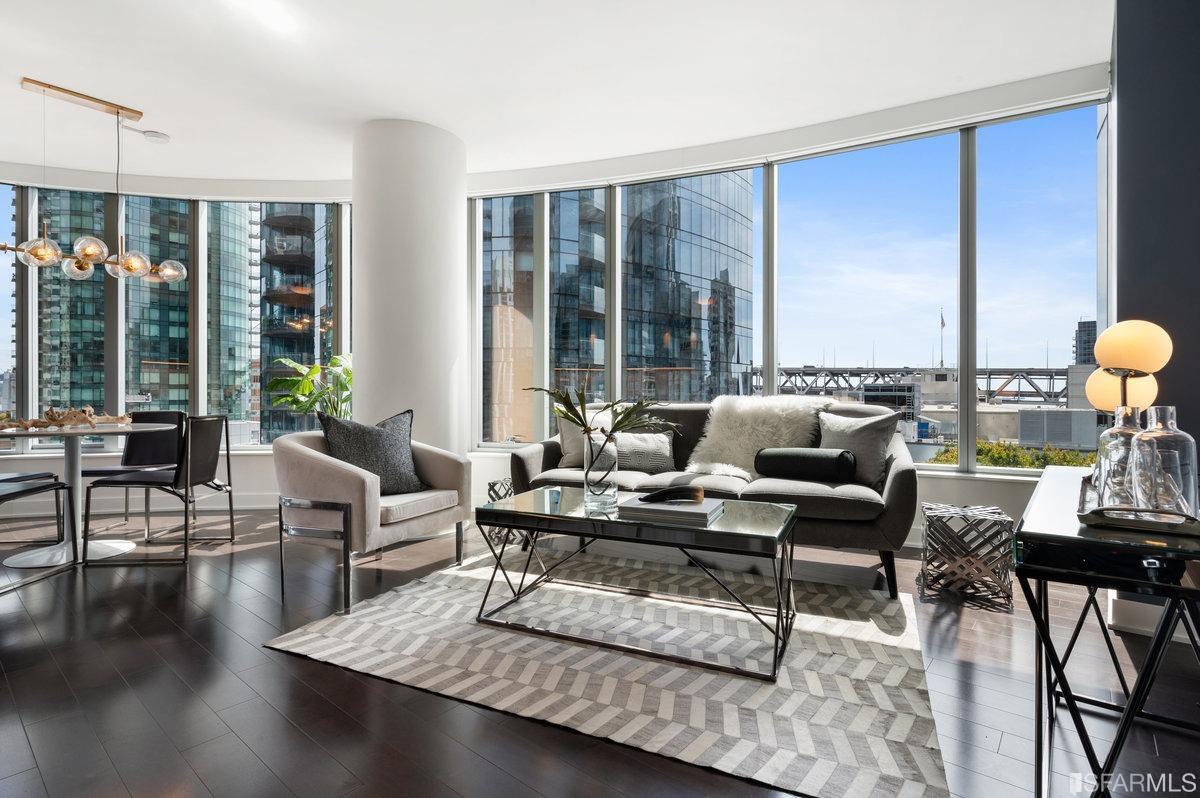 Detail Gallery Image 2 of 42 For 201 Folsom St 12e,  San Francisco,  CA 94105 - 2 Beds | 2 Baths