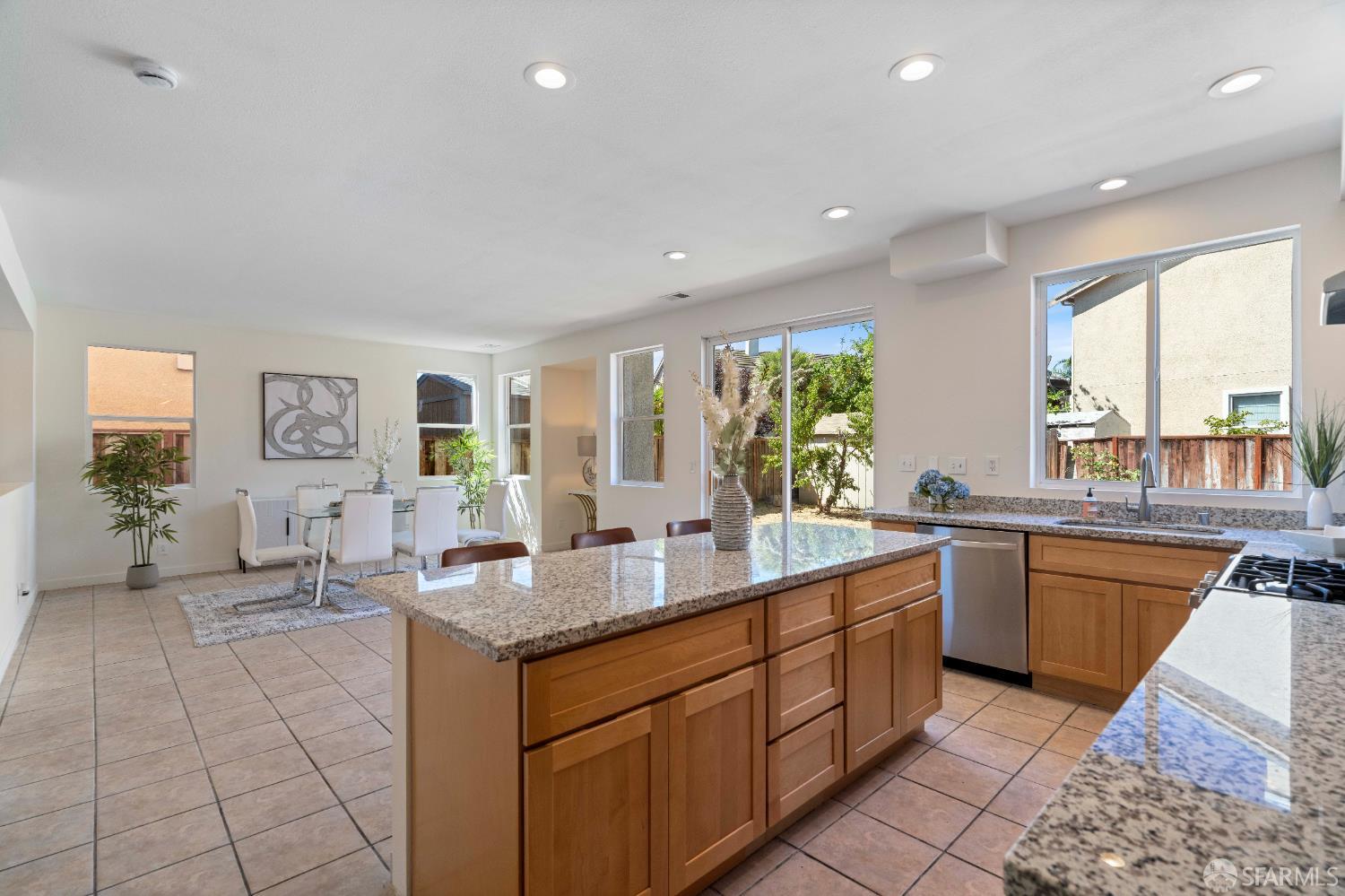 Detail Gallery Image 12 of 43 For 503 Malicoat Ave, Oakley,  CA 94561 - 5 Beds | 3 Baths