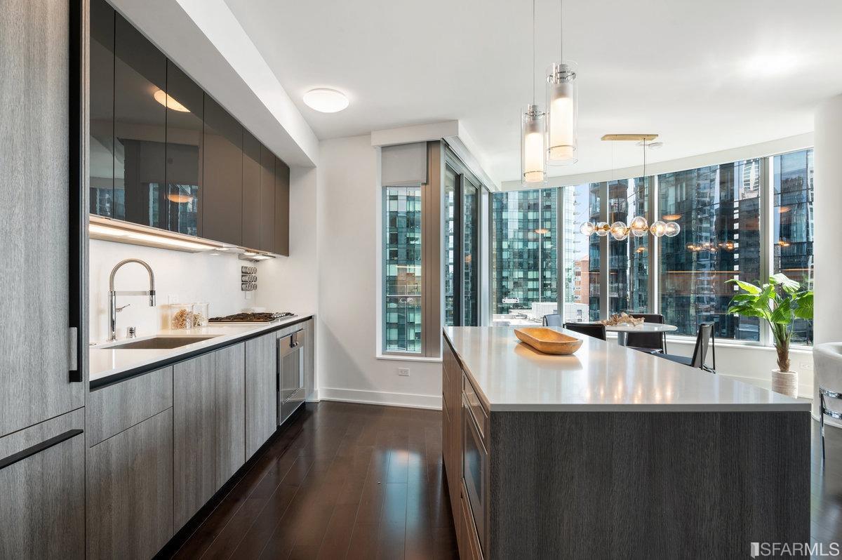 Detail Gallery Image 4 of 42 For 201 Folsom St 12e,  San Francisco,  CA 94105 - 2 Beds | 2 Baths