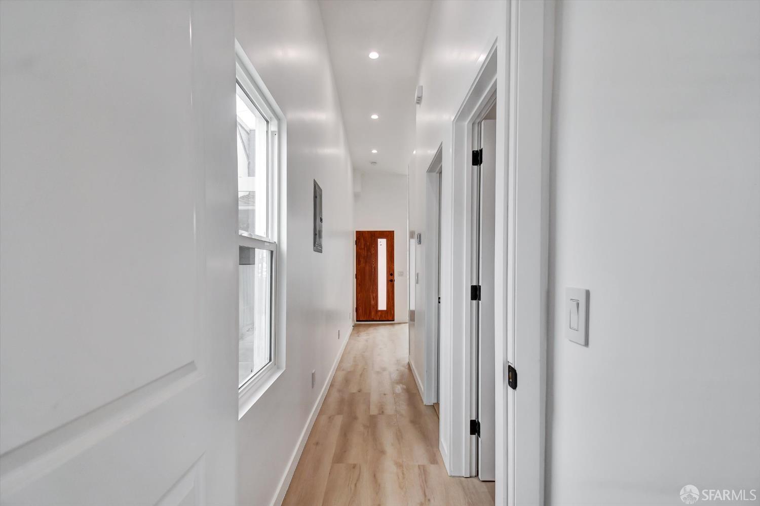 Detail Gallery Image 17 of 25 For 337 Jules Ave, San Francisco,  CA 94112 - 2 Beds | 1 Baths