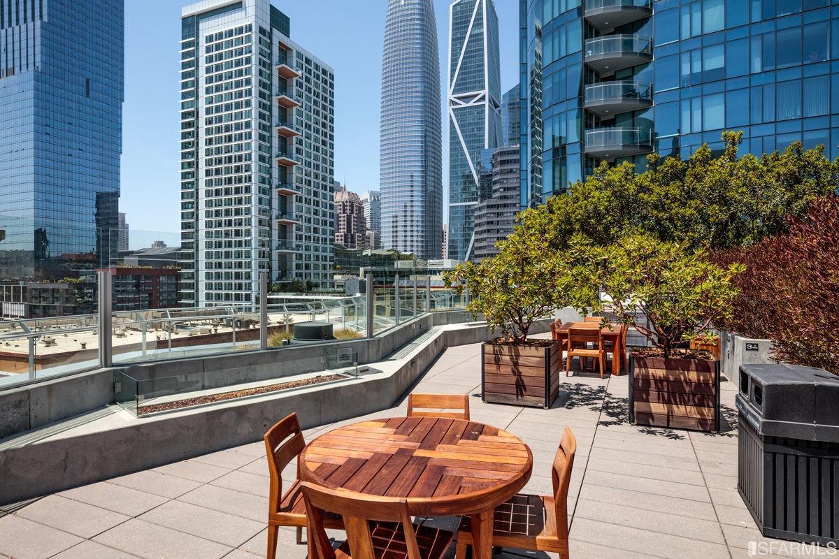 Detail Gallery Image 23 of 42 For 201 Folsom St 12e,  San Francisco,  CA 94105 - 2 Beds | 2 Baths