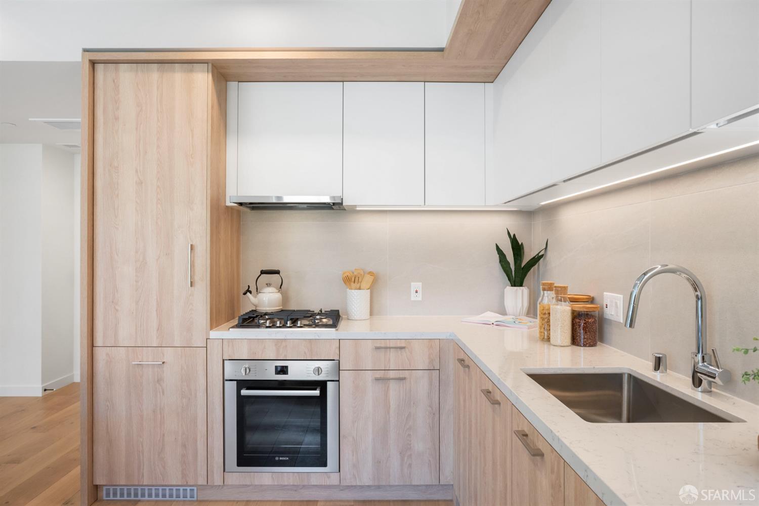 Detail Gallery Image 4 of 16 For 915 North Point St #C3,  San Francisco,  CA 94109 - 0 Beds | 1 Baths