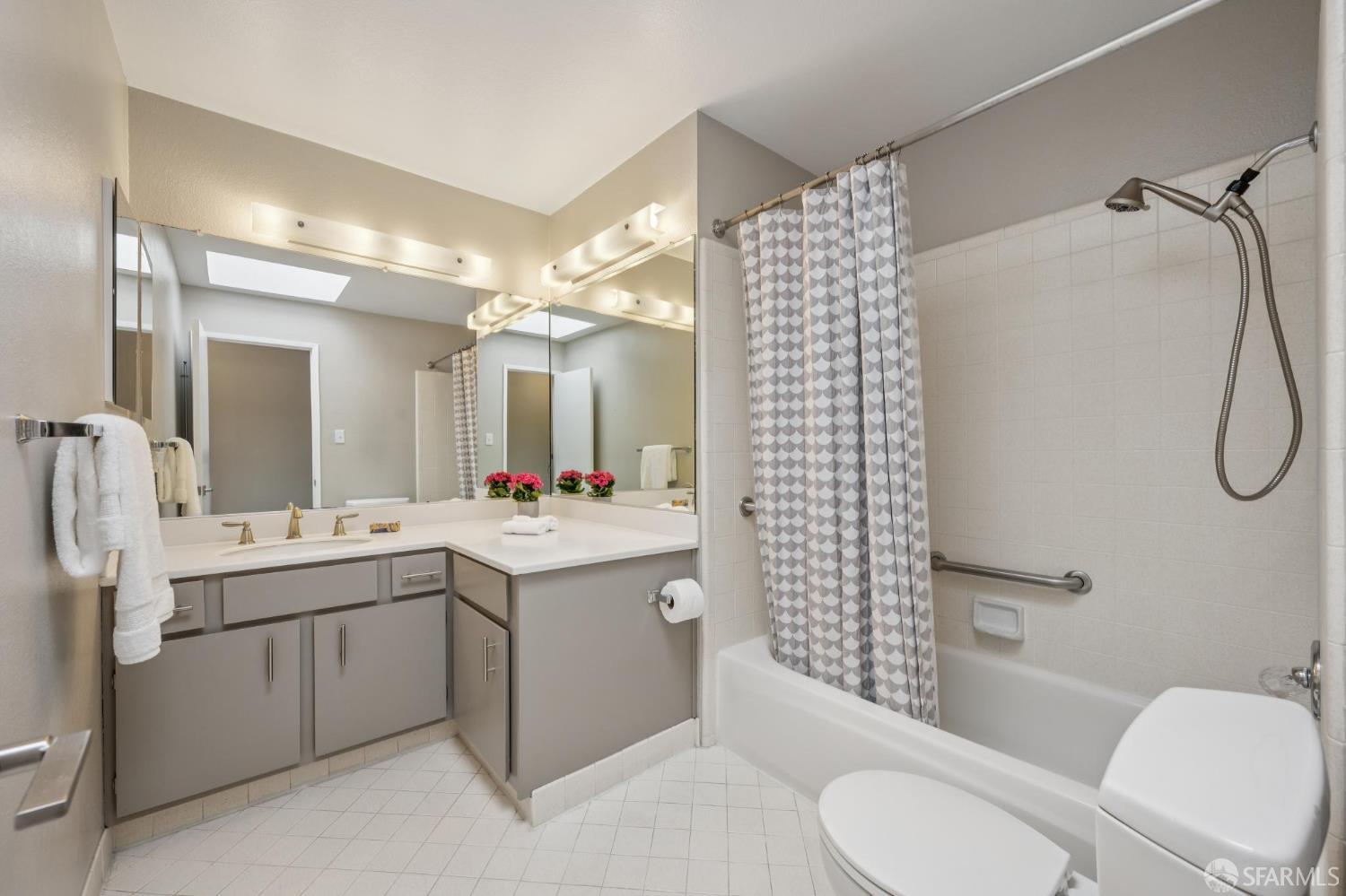 Detail Gallery Image 29 of 37 For 135 Dorado Ter, San Francisco,  CA 94112 - 3 Beds | 2 Baths