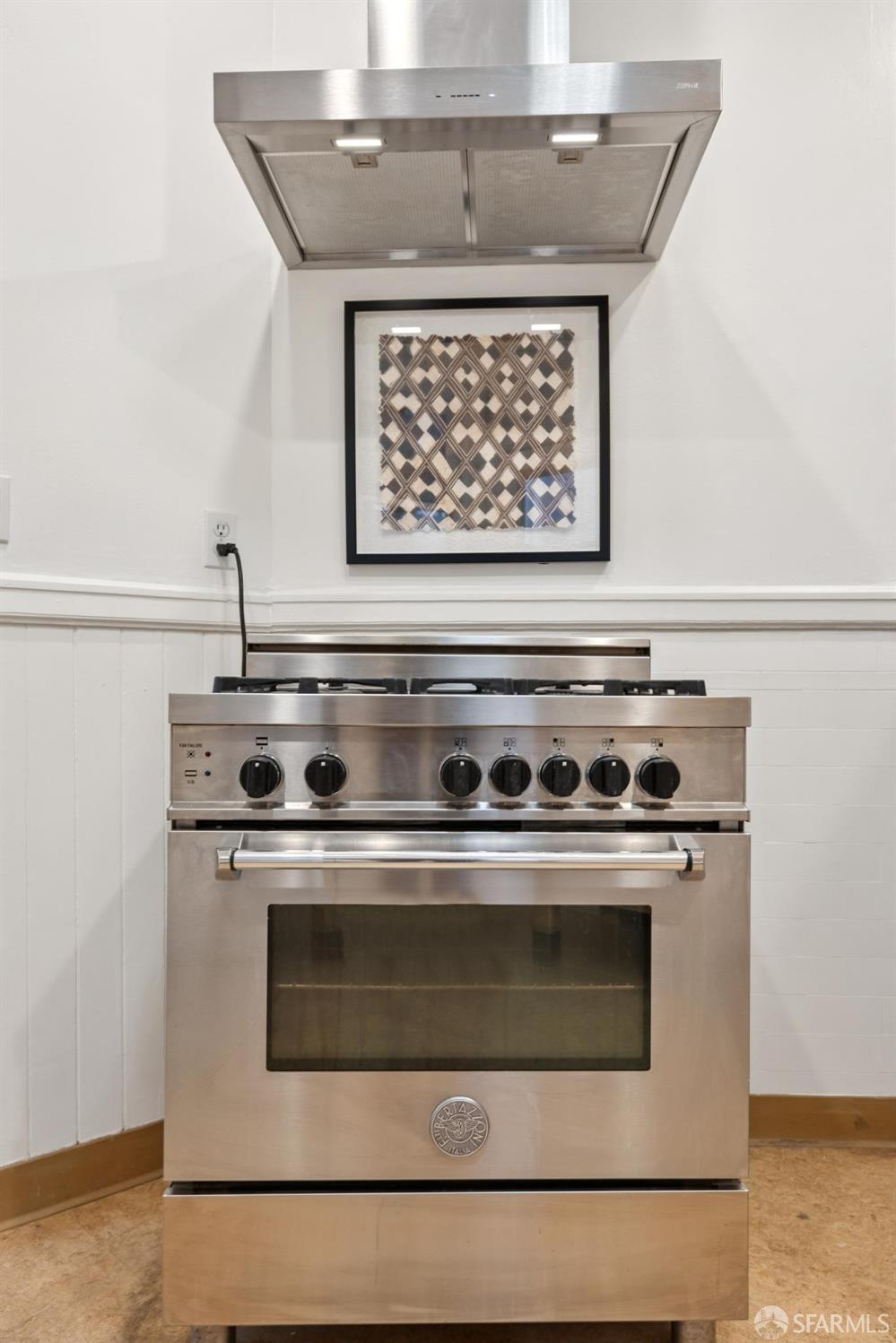 Detail Gallery Image 25 of 46 For 1006 Cole St, San Francisco,  CA 94117 - 3 Beds | 1 Baths