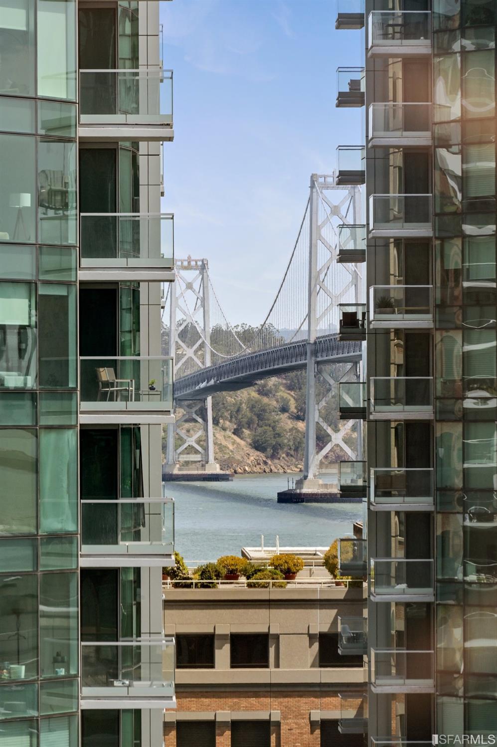 Detail Gallery Image 16 of 42 For 201 Folsom St 12e,  San Francisco,  CA 94105 - 2 Beds | 2 Baths