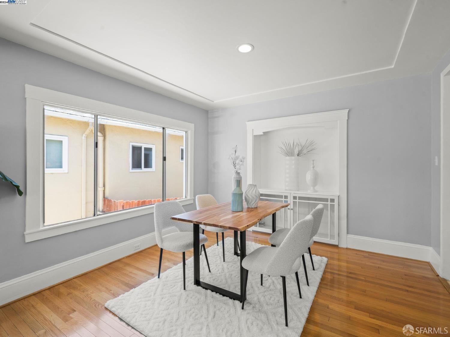 Detail Gallery Image 6 of 19 For 1747 E 22nd St, Oakland,  CA 94606 - 4 Beds | 3 Baths