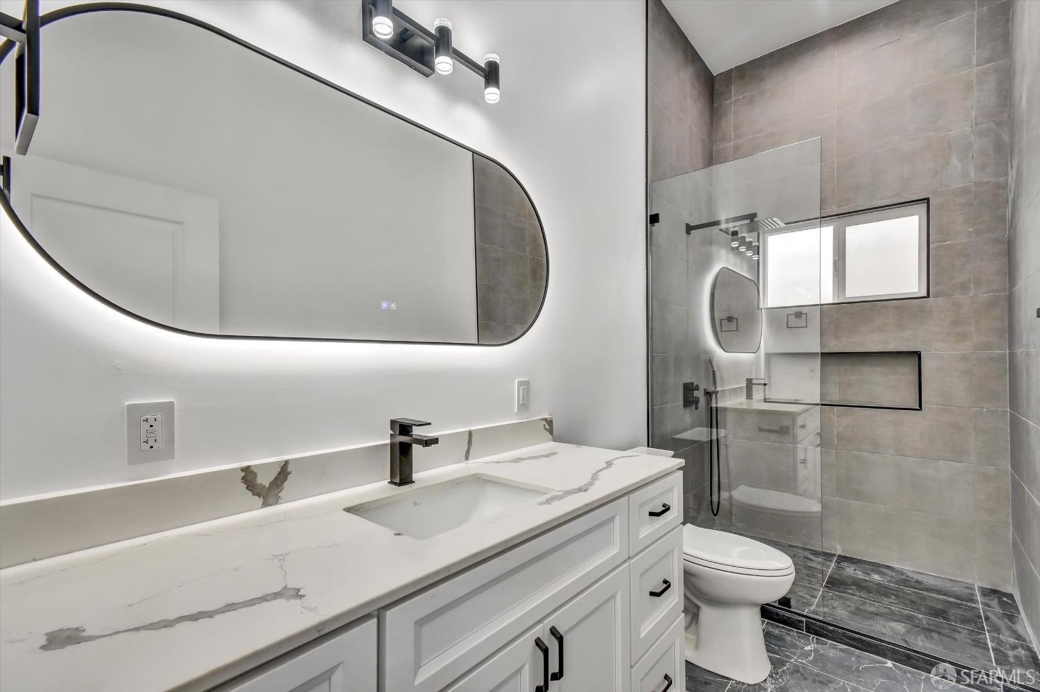 Detail Gallery Image 3 of 25 For 337 Jules Ave, San Francisco,  CA 94112 - 2 Beds | 1 Baths