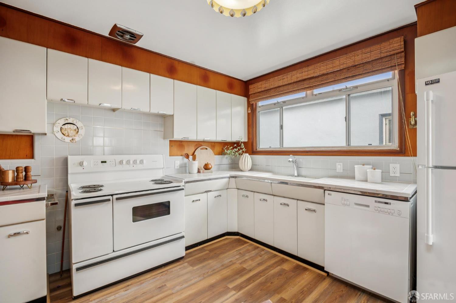 Detail Gallery Image 23 of 52 For 848 Southgate Ave, Daly City,  CA 94015 - 2 Beds | 2 Baths
