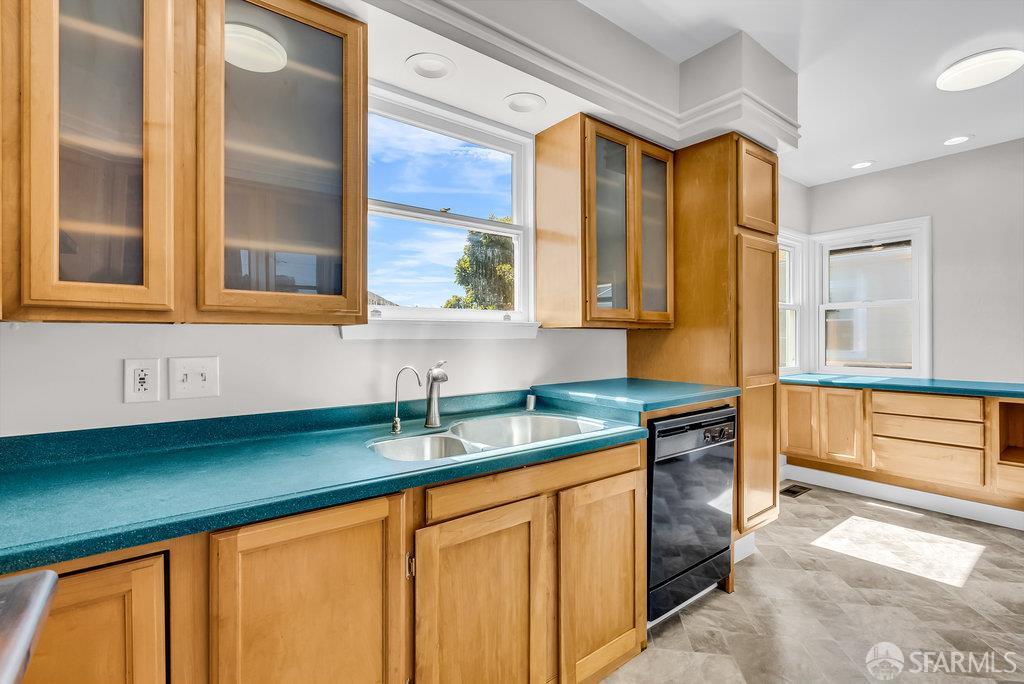 Detail Gallery Image 18 of 61 For 541 Everett St, El Cerrito,  CA 94530 - 3 Beds | 1 Baths