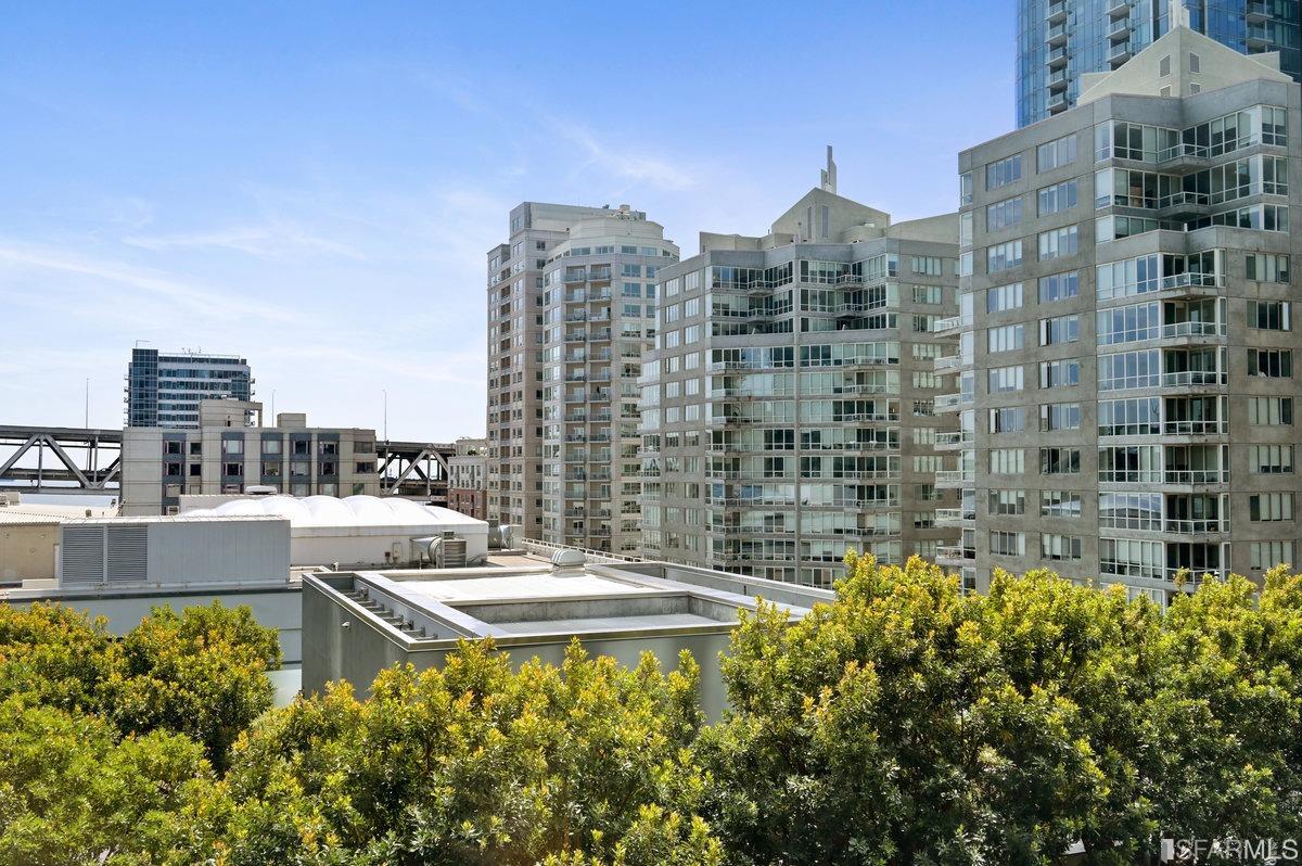 Detail Gallery Image 15 of 42 For 201 Folsom St 12e,  San Francisco,  CA 94105 - 2 Beds | 2 Baths