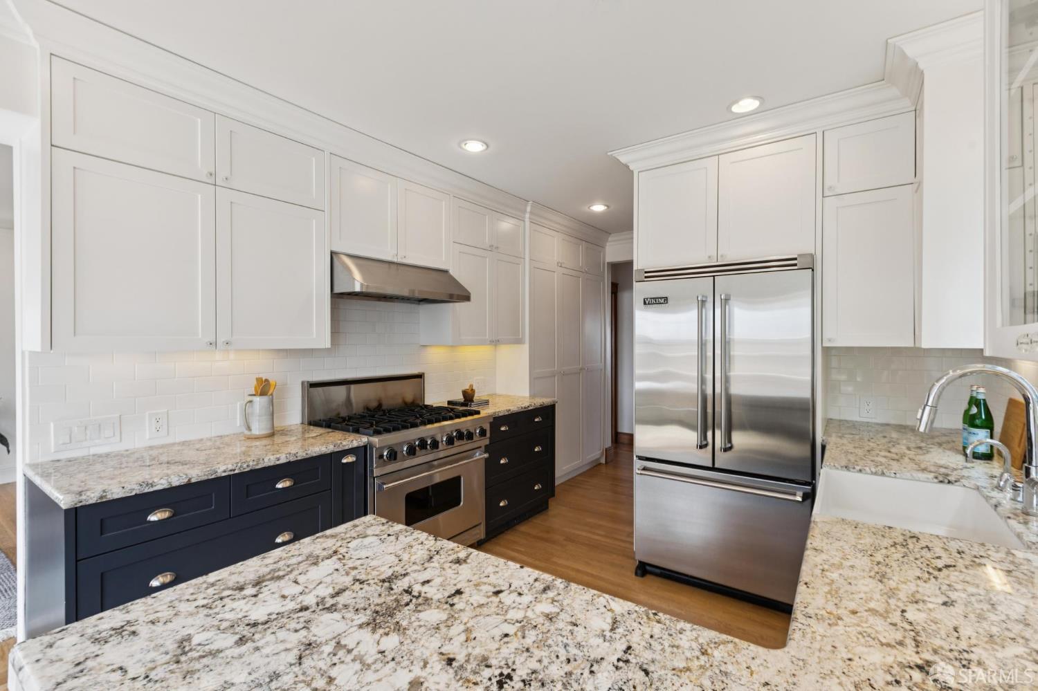 Detail Gallery Image 39 of 94 For 2201 17th Ave, San Francisco,  CA 94116 - 4 Beds | 1/1 Baths